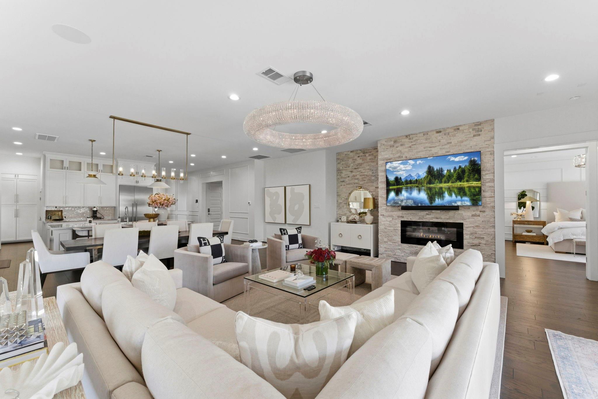 802 W 30th Street