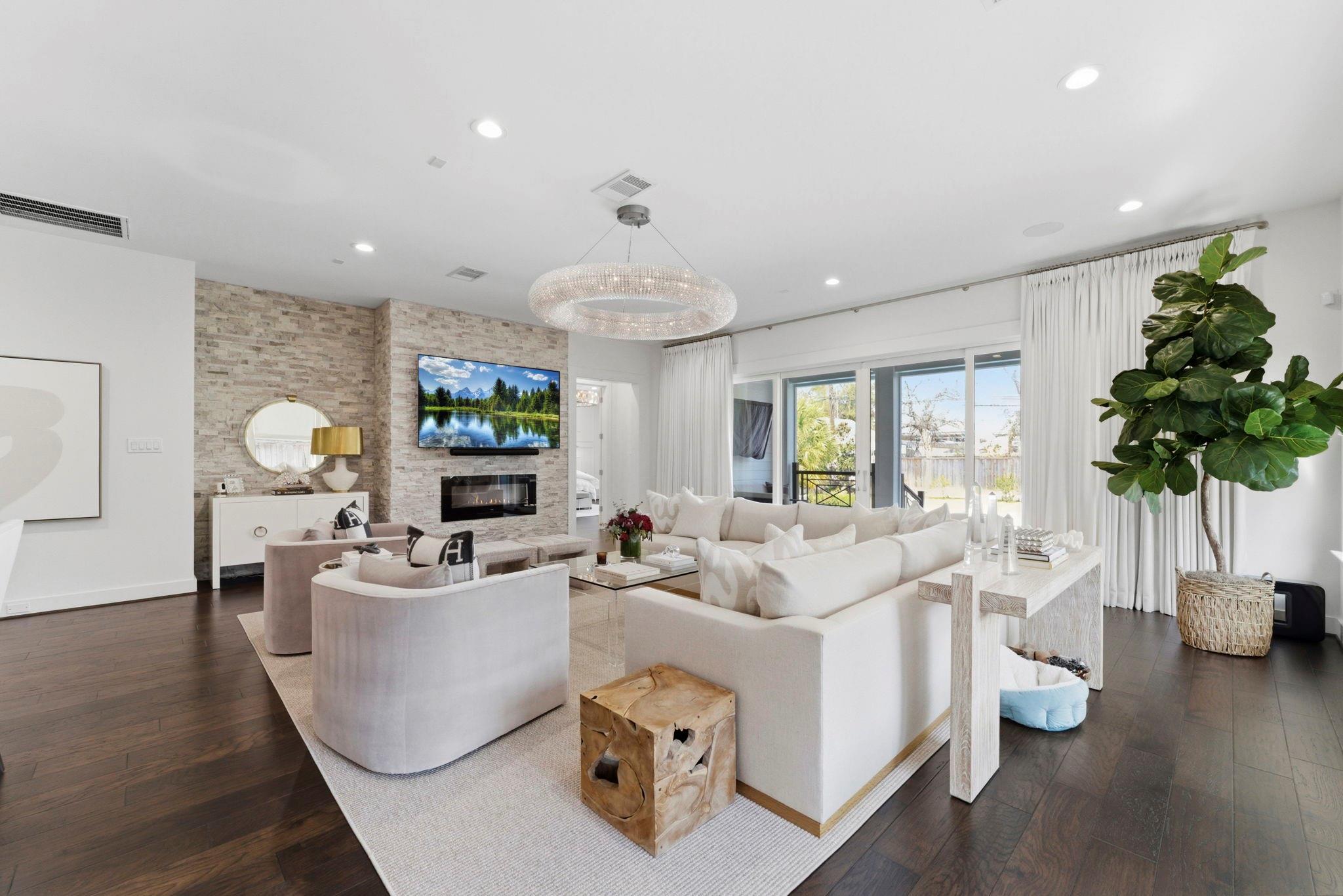 802 W 30th Street