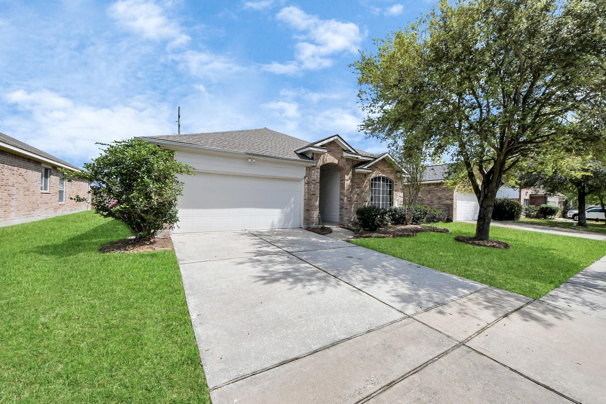 1922 Makenna Lane