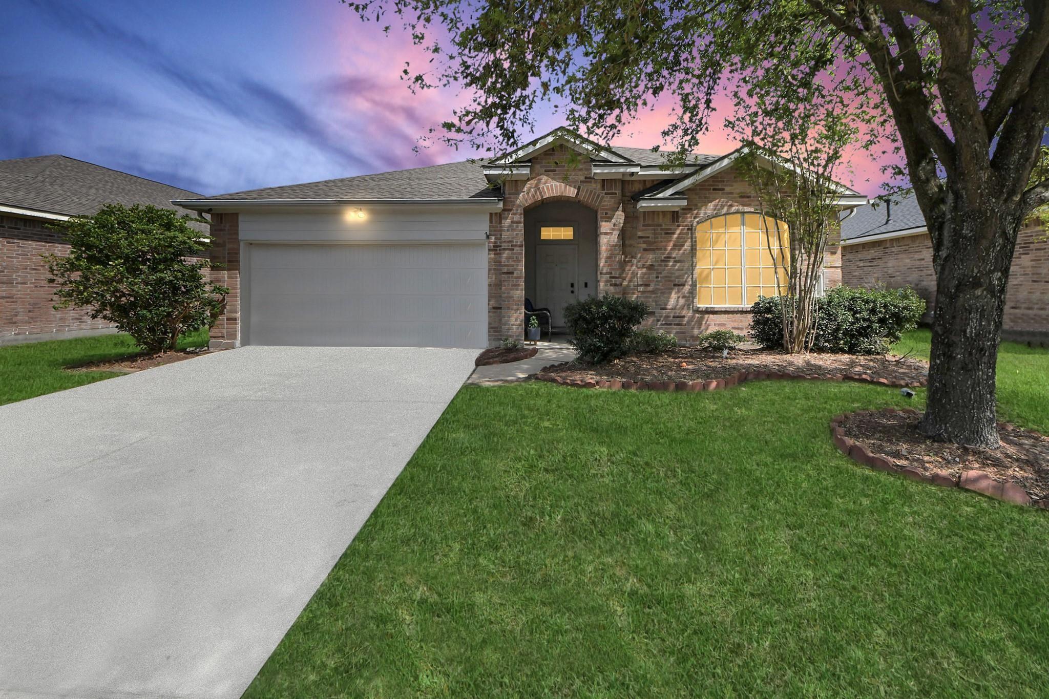 1922 Makenna Lane