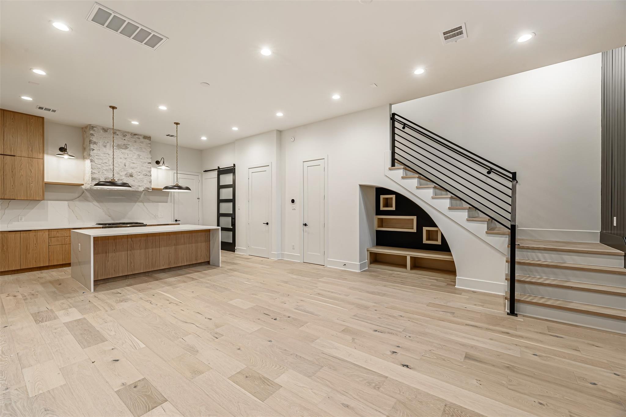1104 W 9th Street