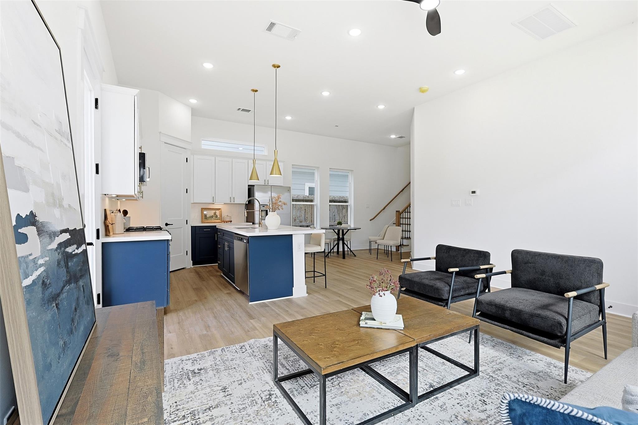 8918 Sunshine Laverne Lane