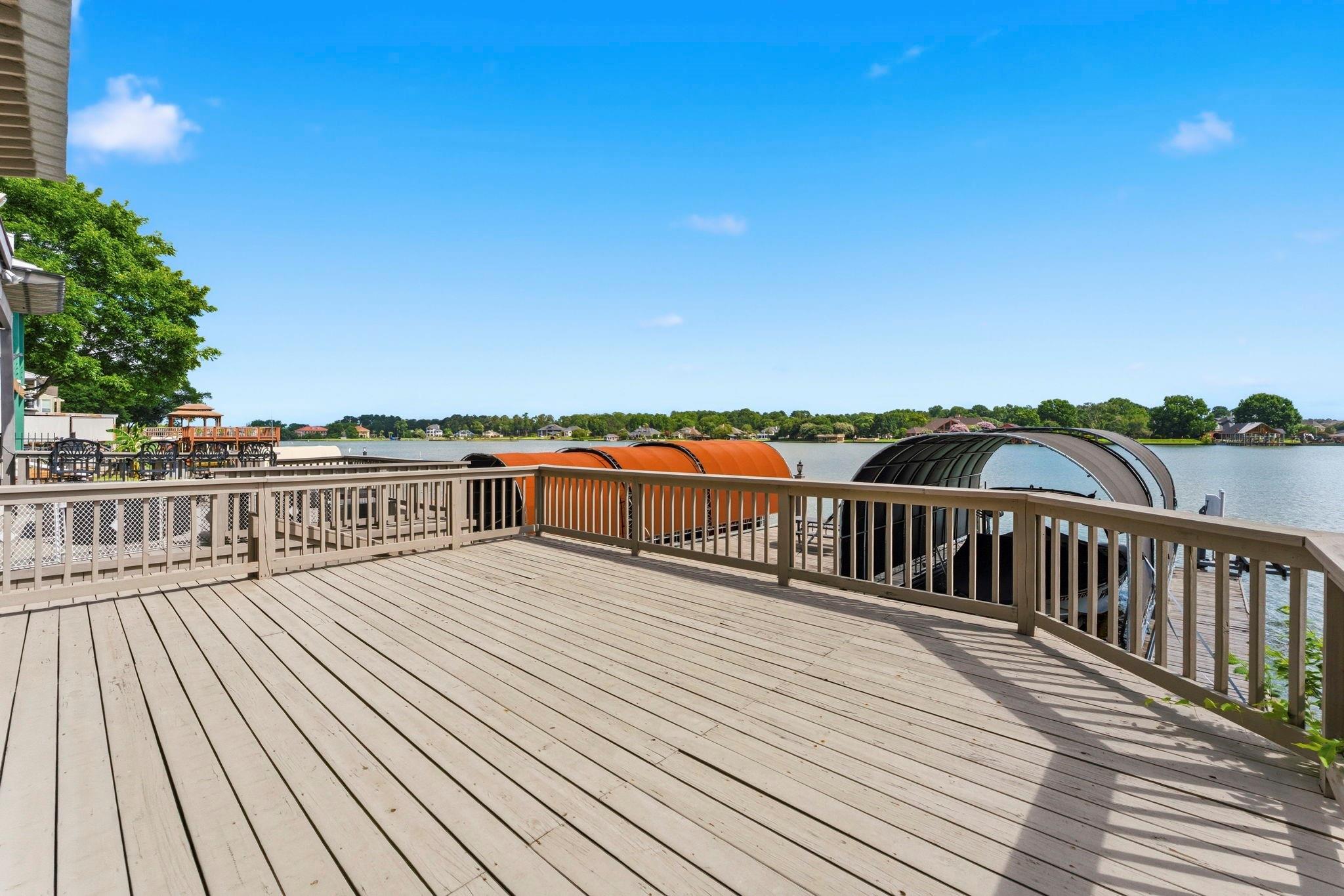1208 Lake View Drive