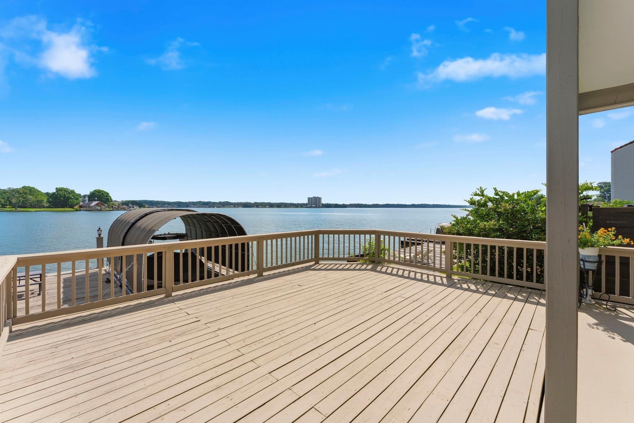 1208 Lake View Drive