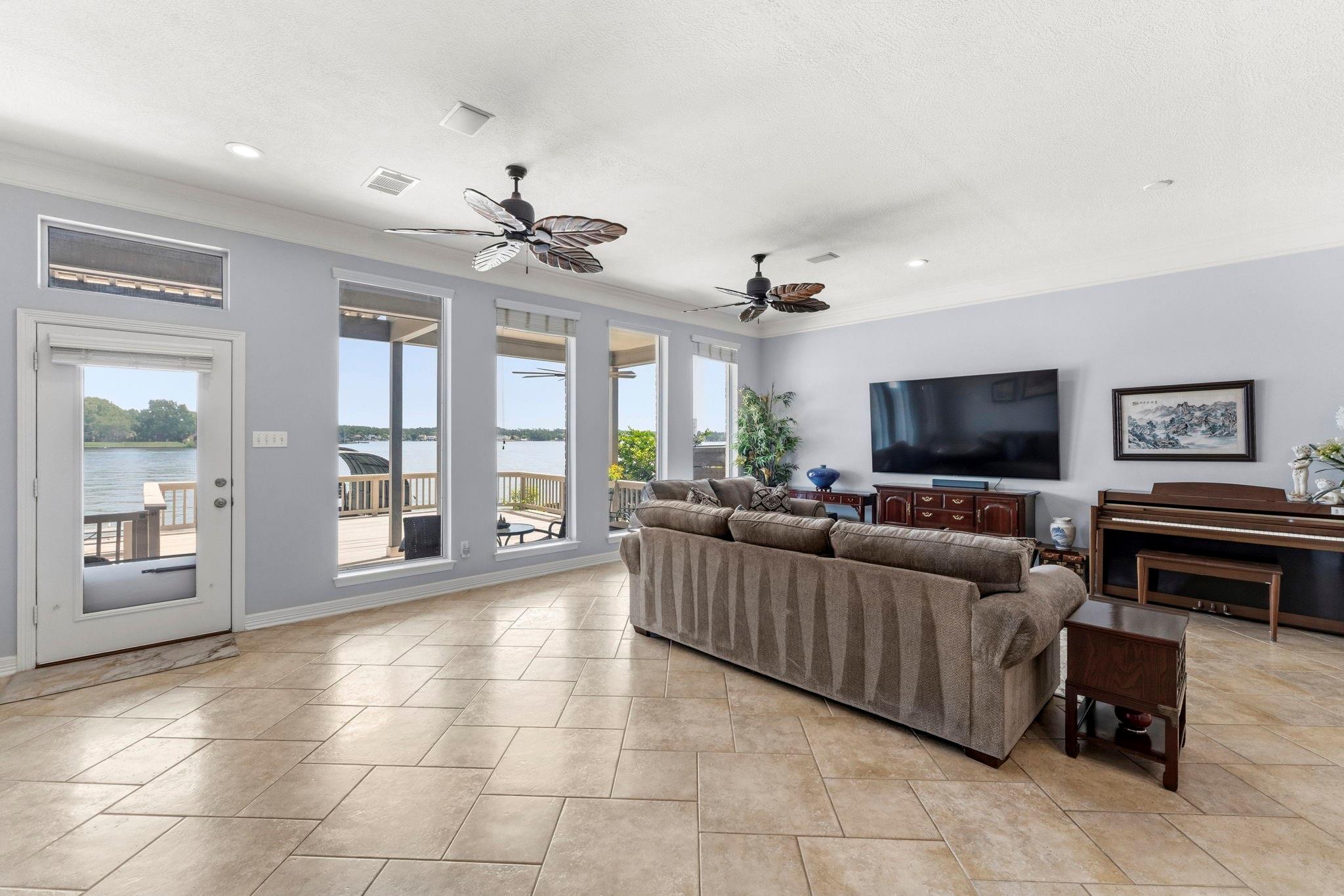 1208 Lake View Drive