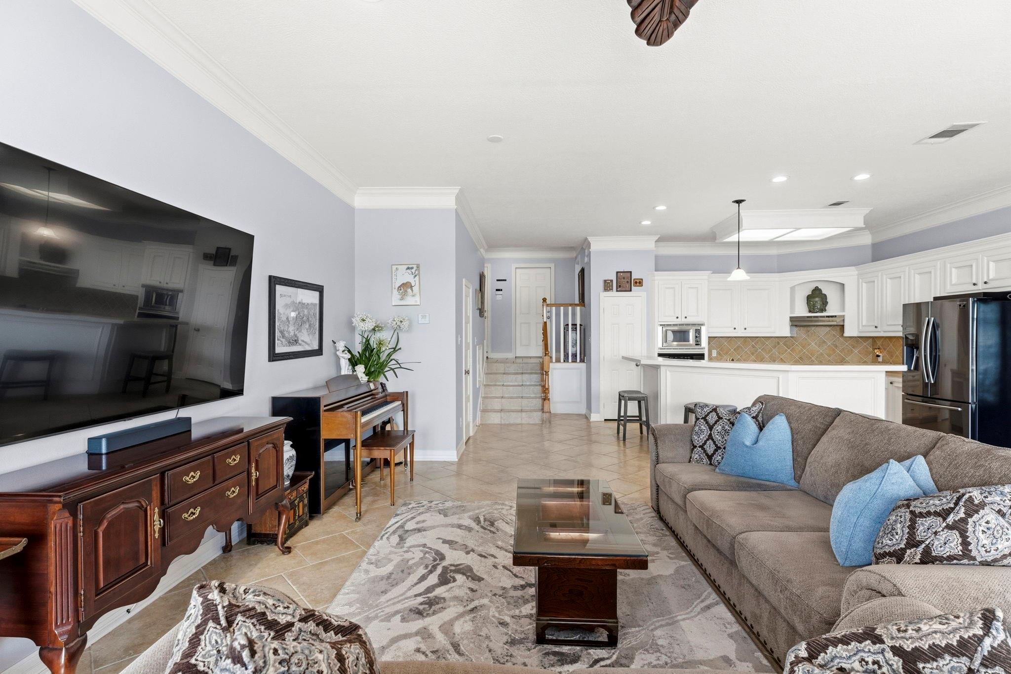 1208 Lake View Drive