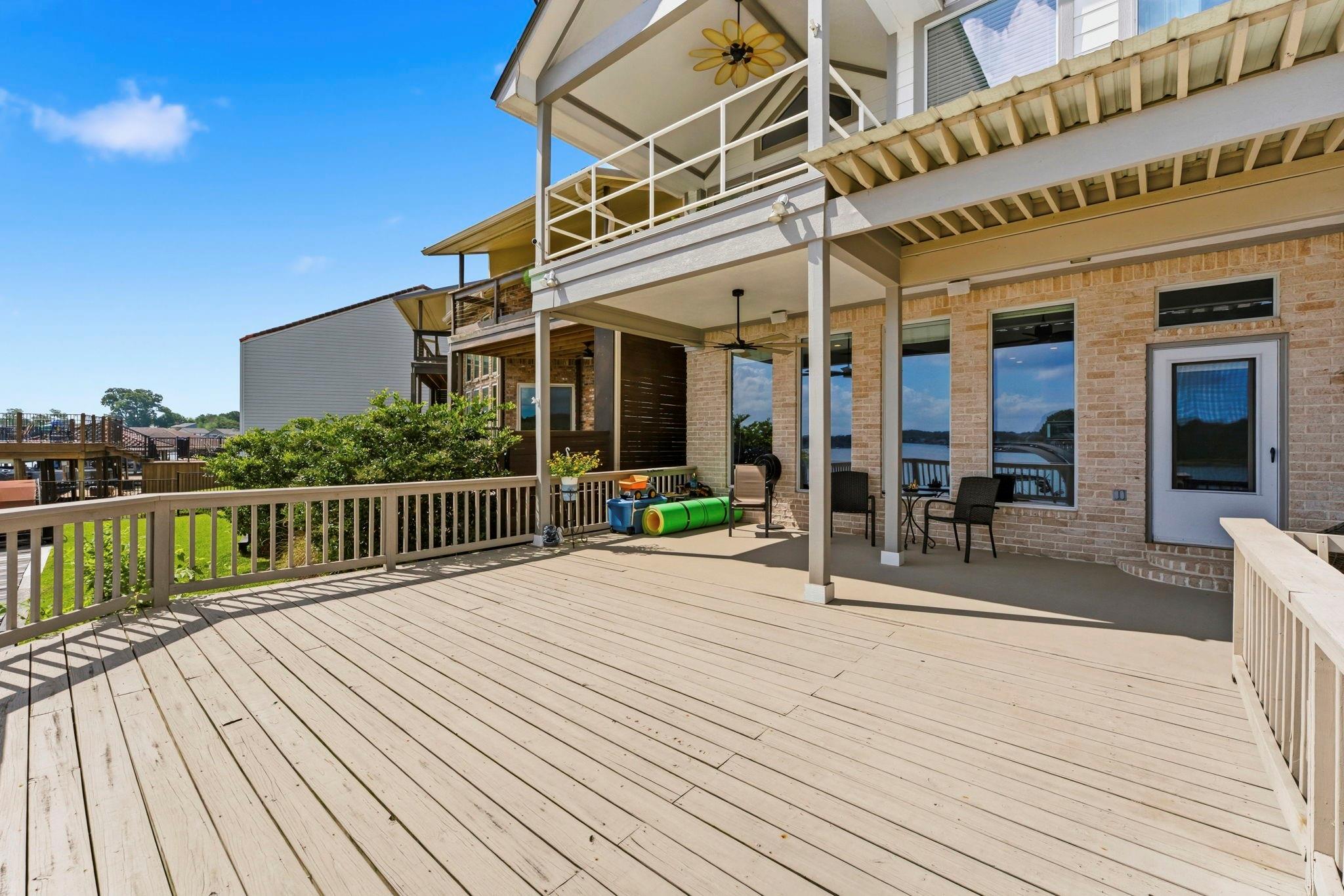 1208 Lake View Drive