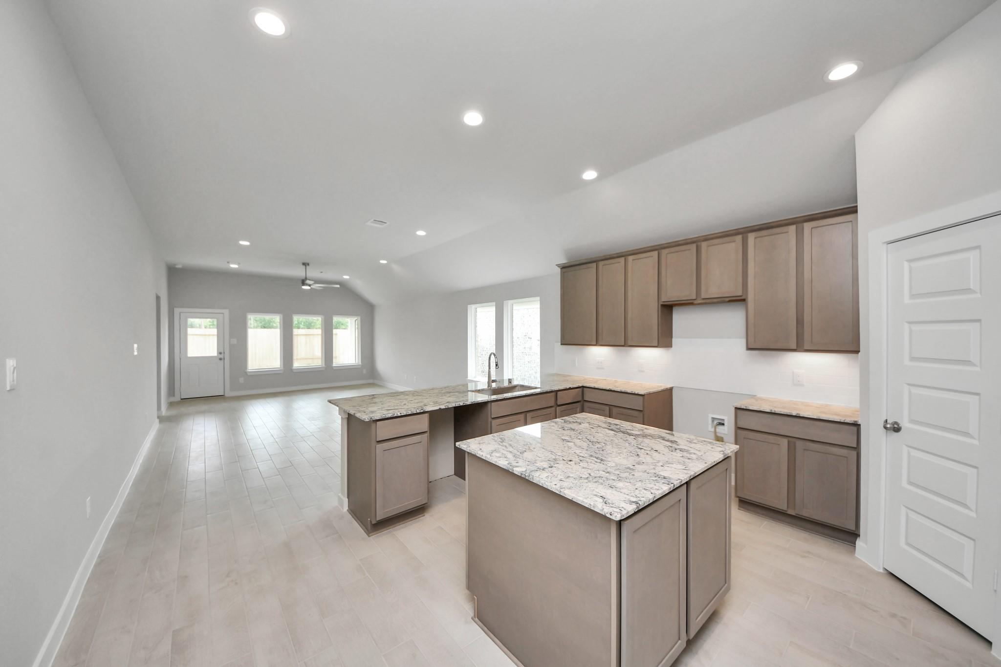 11906 Royal Willow Lane
