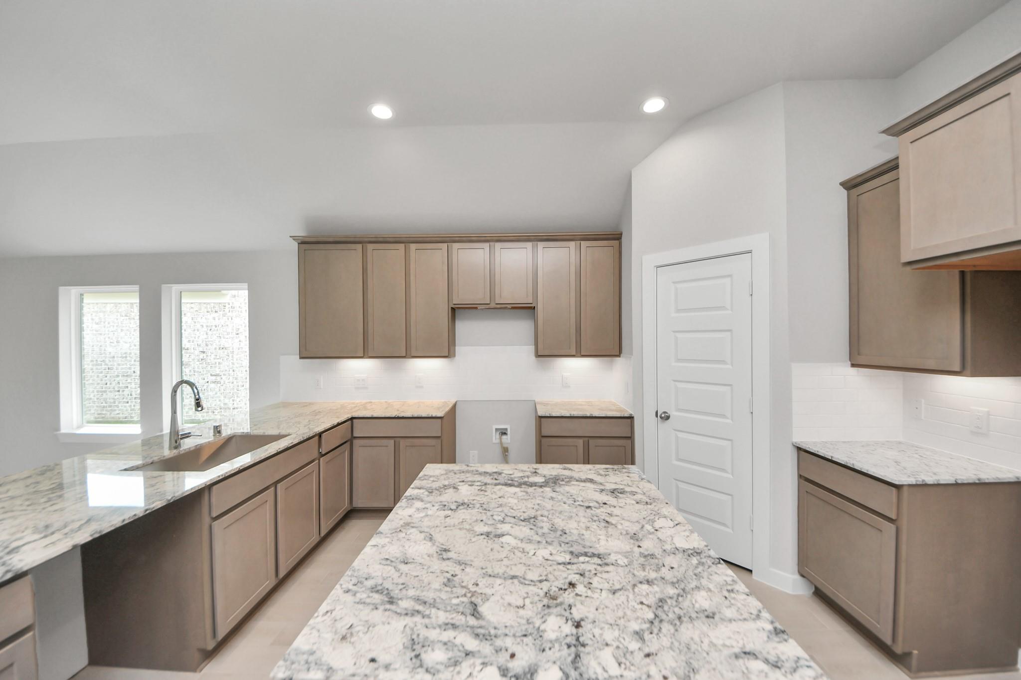 11906 Royal Willow Lane