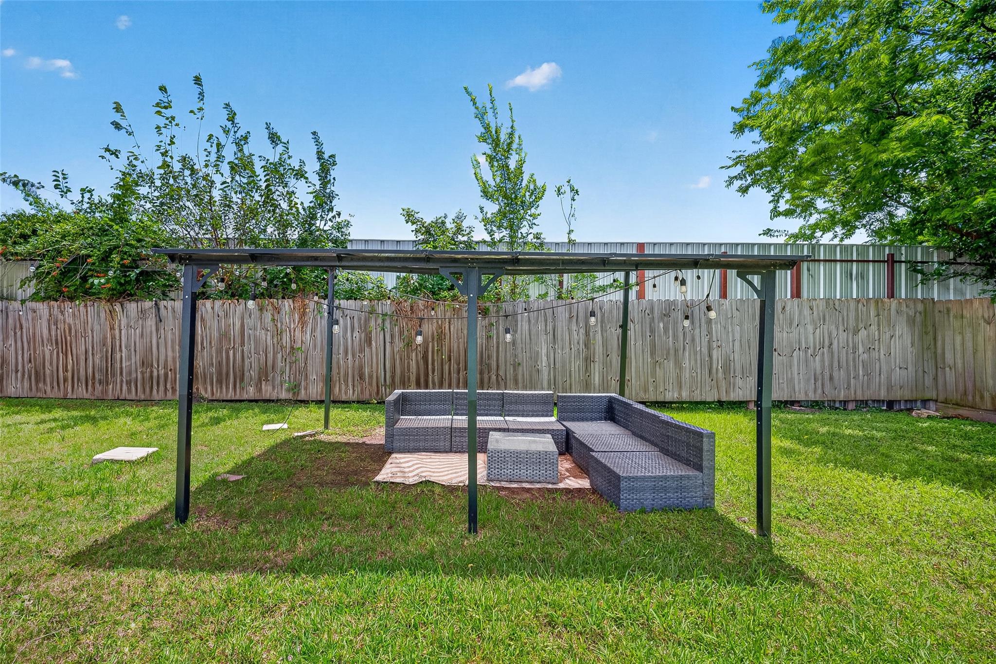 1206 Riggs Road