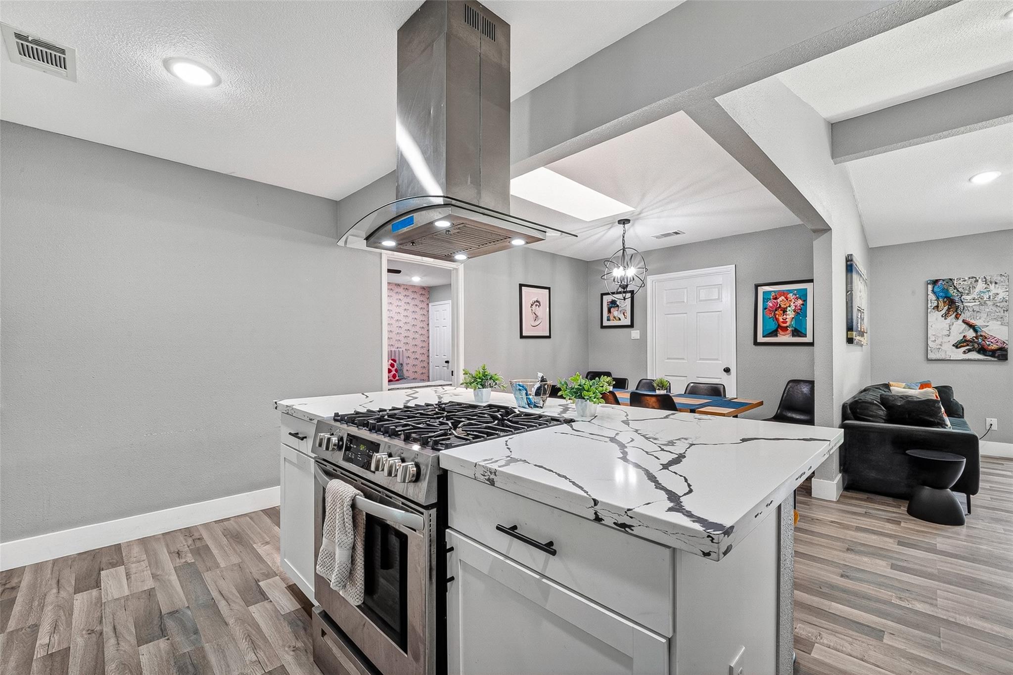 1206 Riggs Road