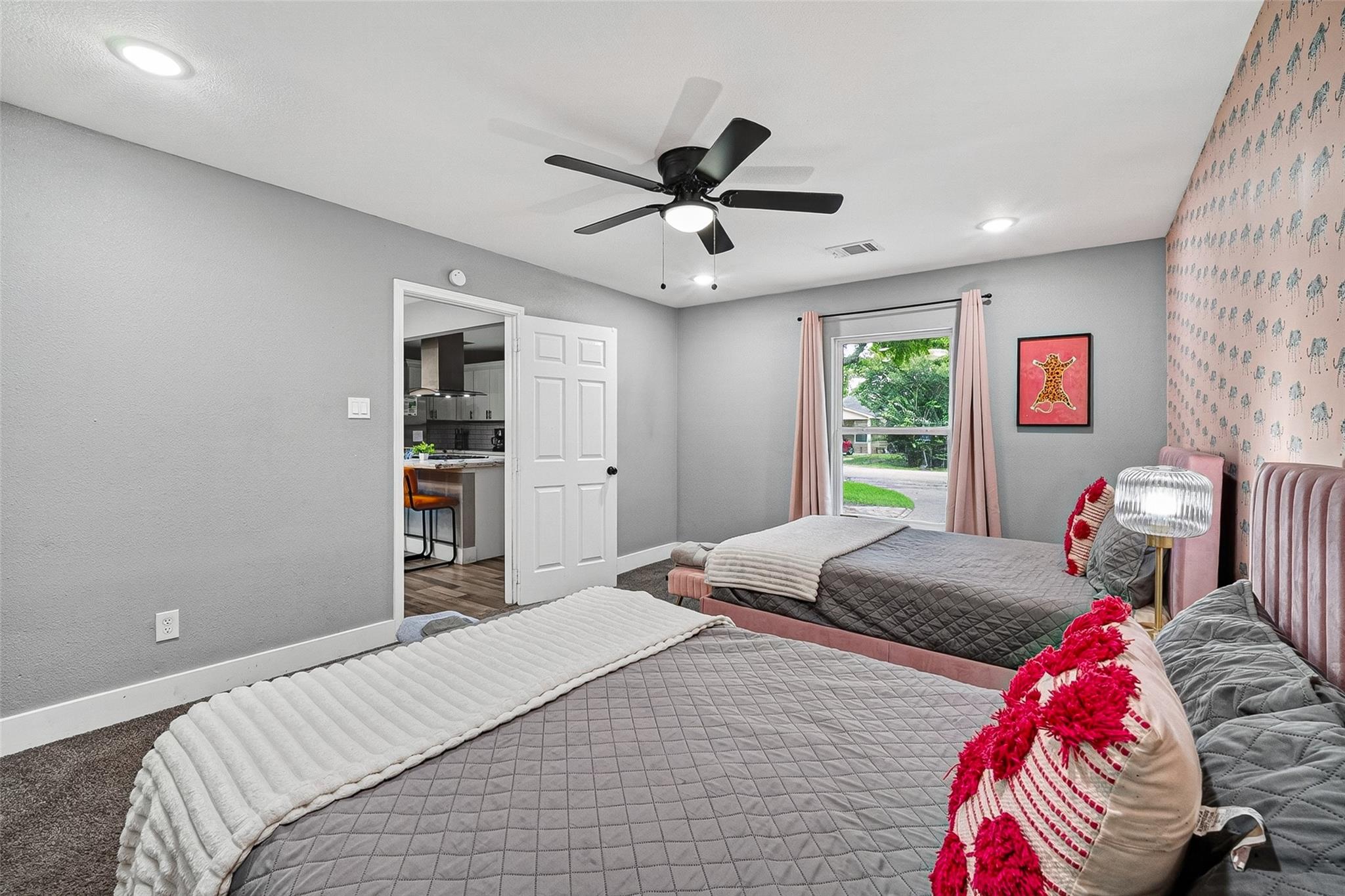 1206 Riggs Road