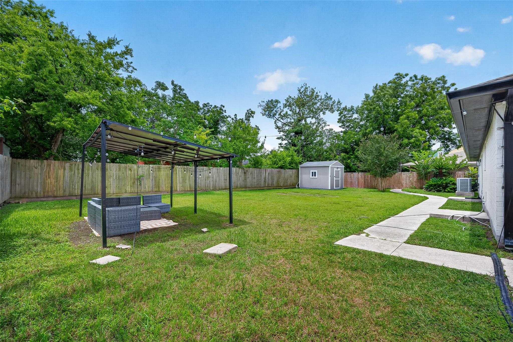 1206 Riggs Road