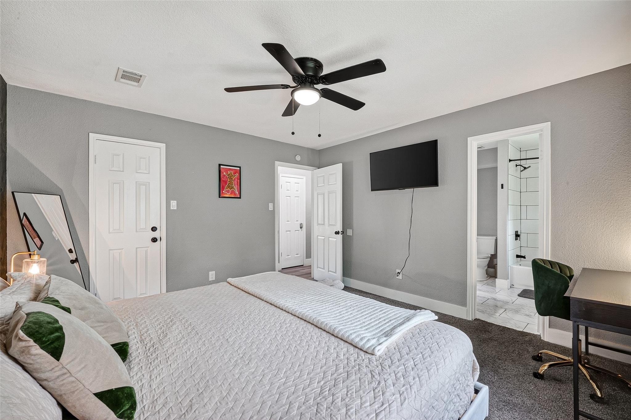 1206 Riggs Road