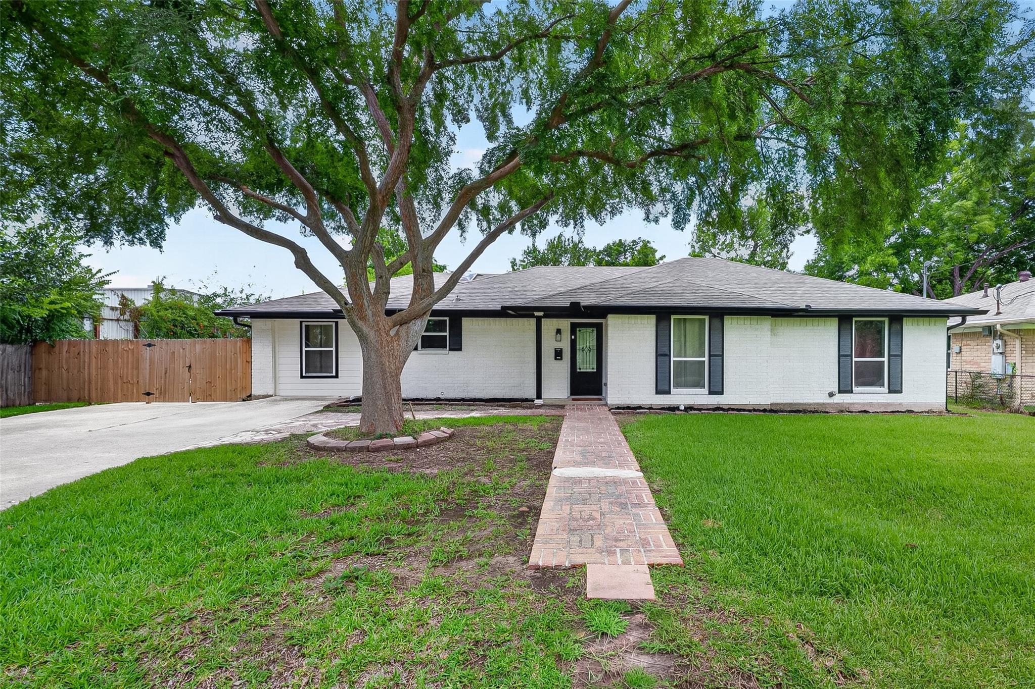 1206 Riggs Road