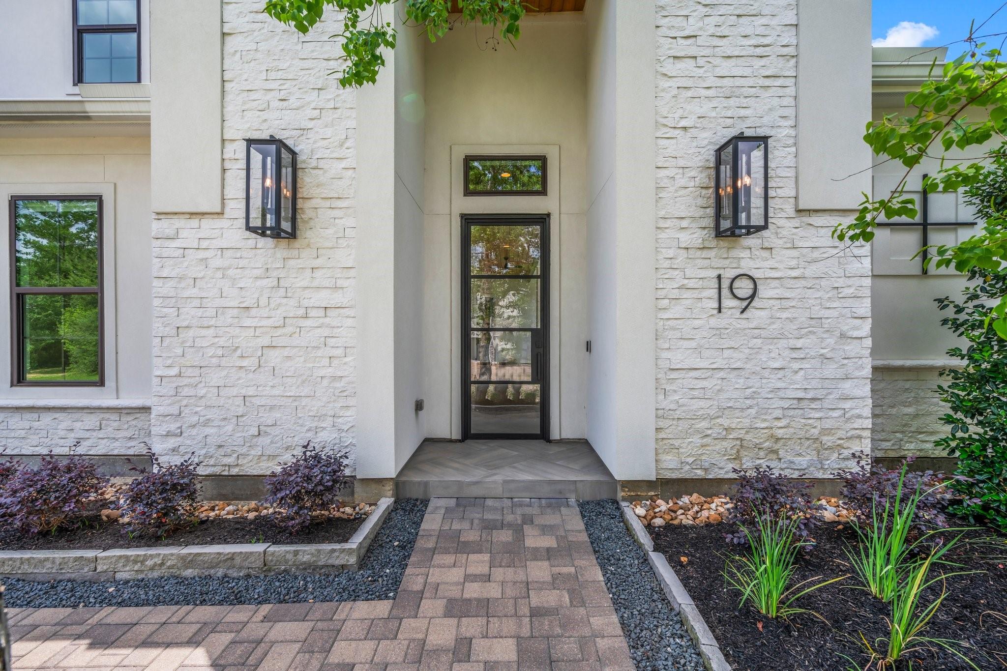 19 Pronghorn Place