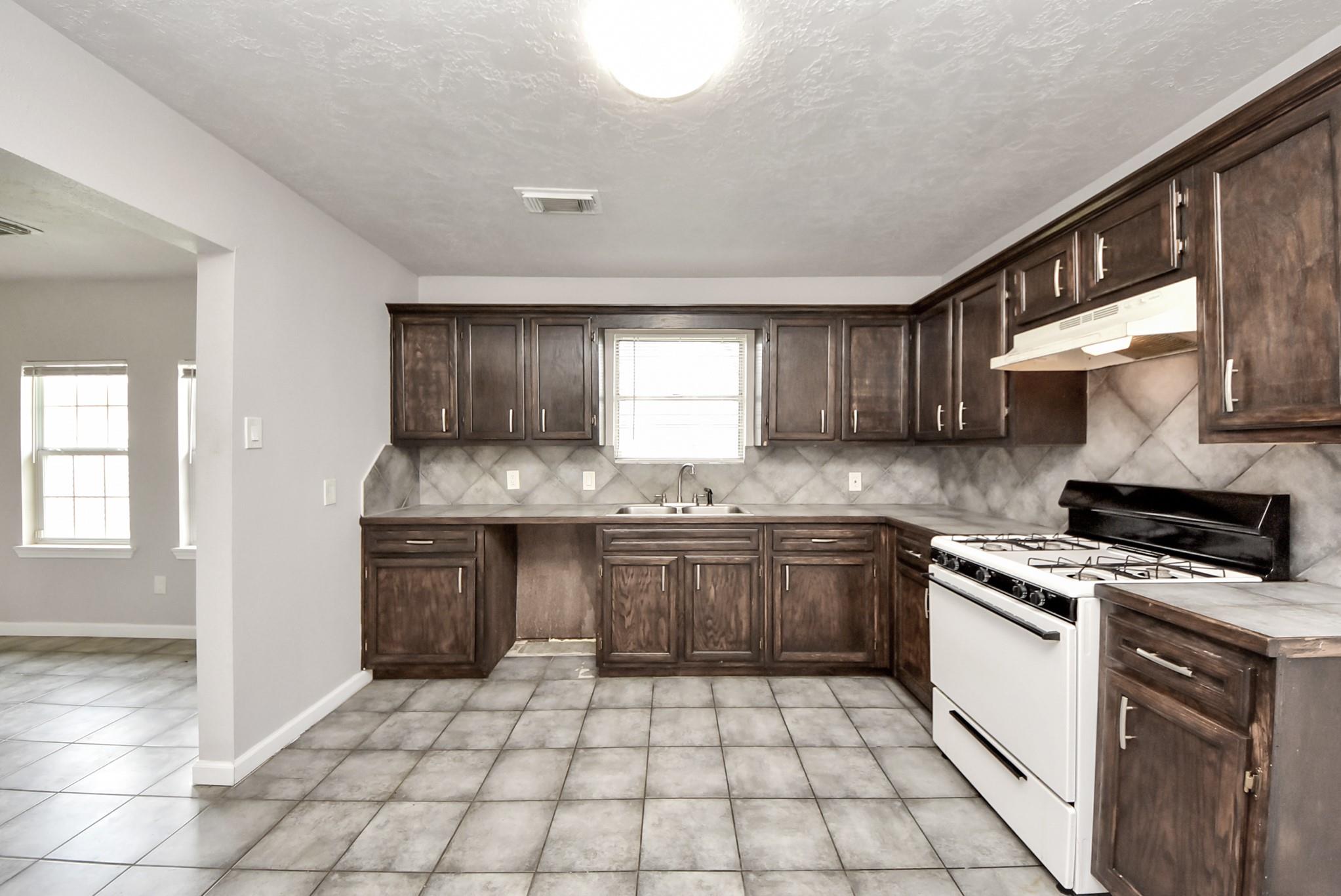 9413 Arden Court