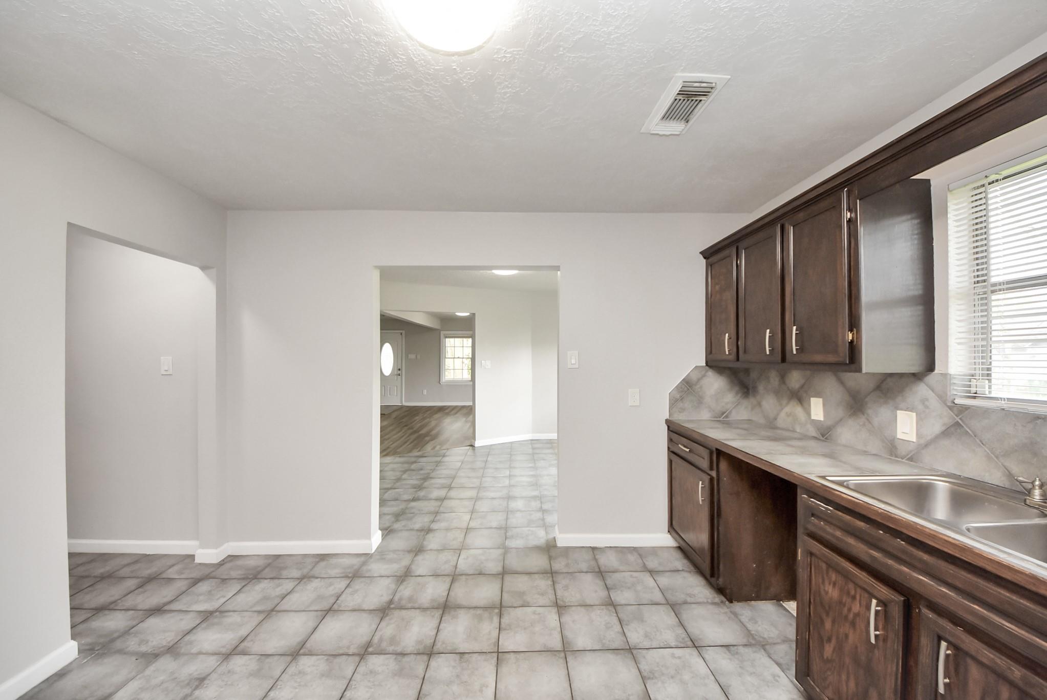 9413 Arden Court