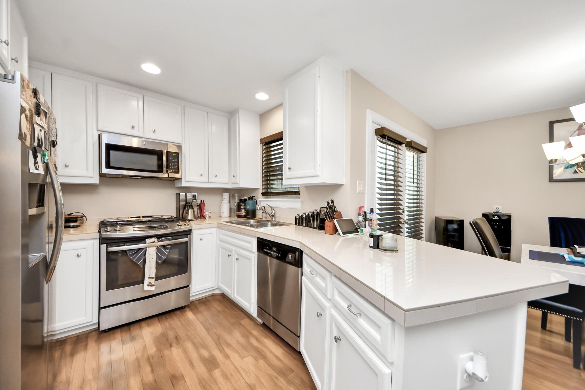 5951 South Loop E # 44