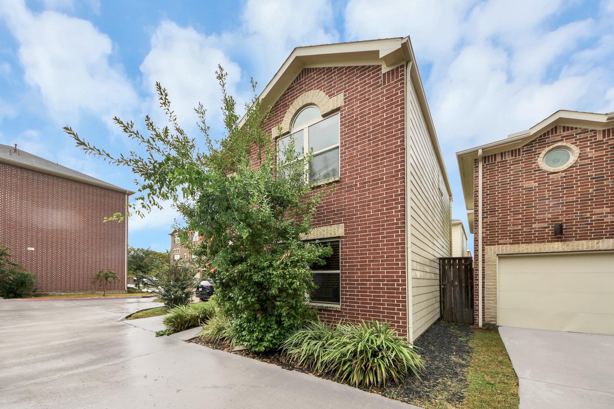 5951 South Loop E # 44
