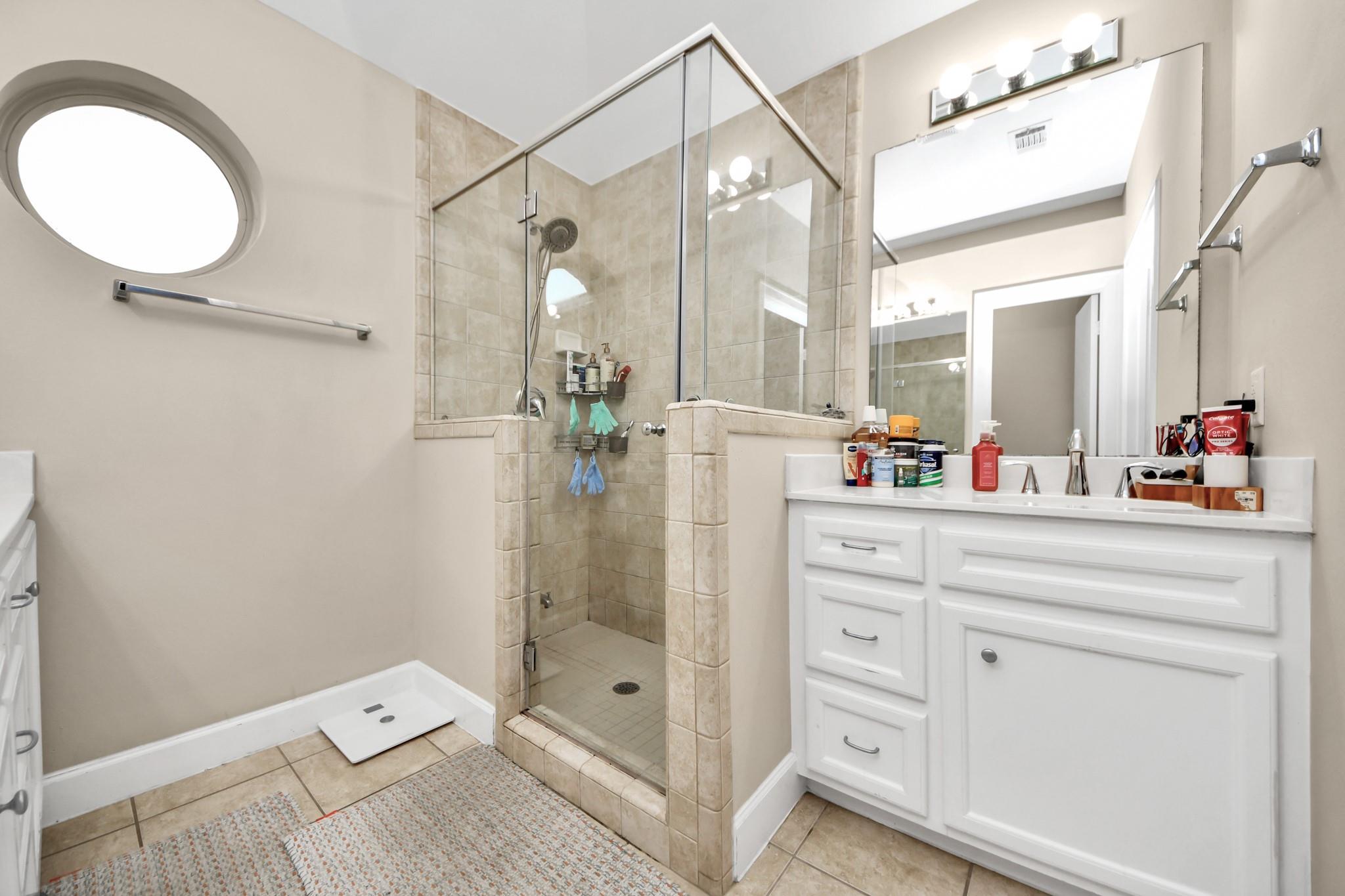 5951 South Loop E # 44
