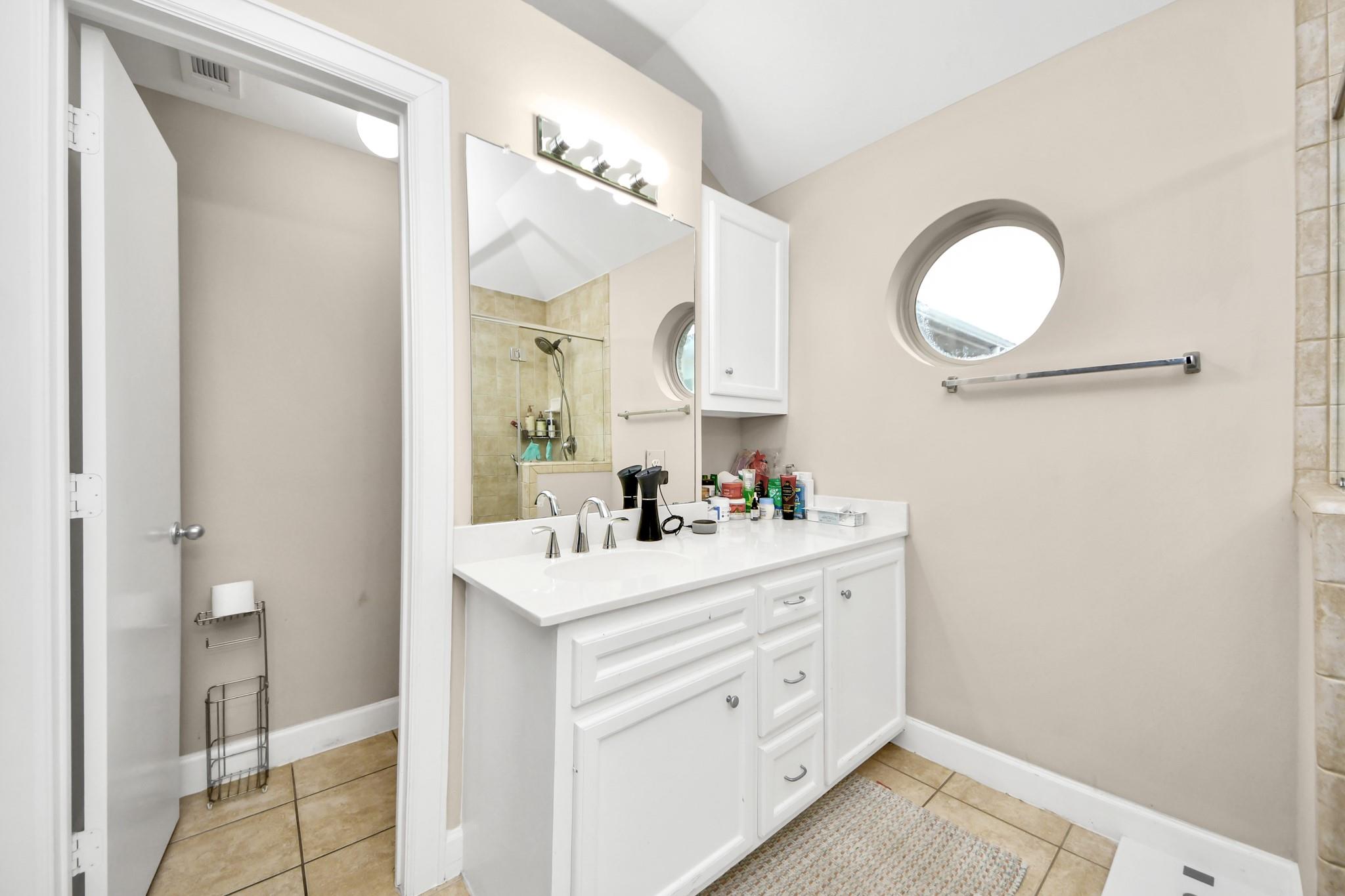 5951 South Loop E # 44