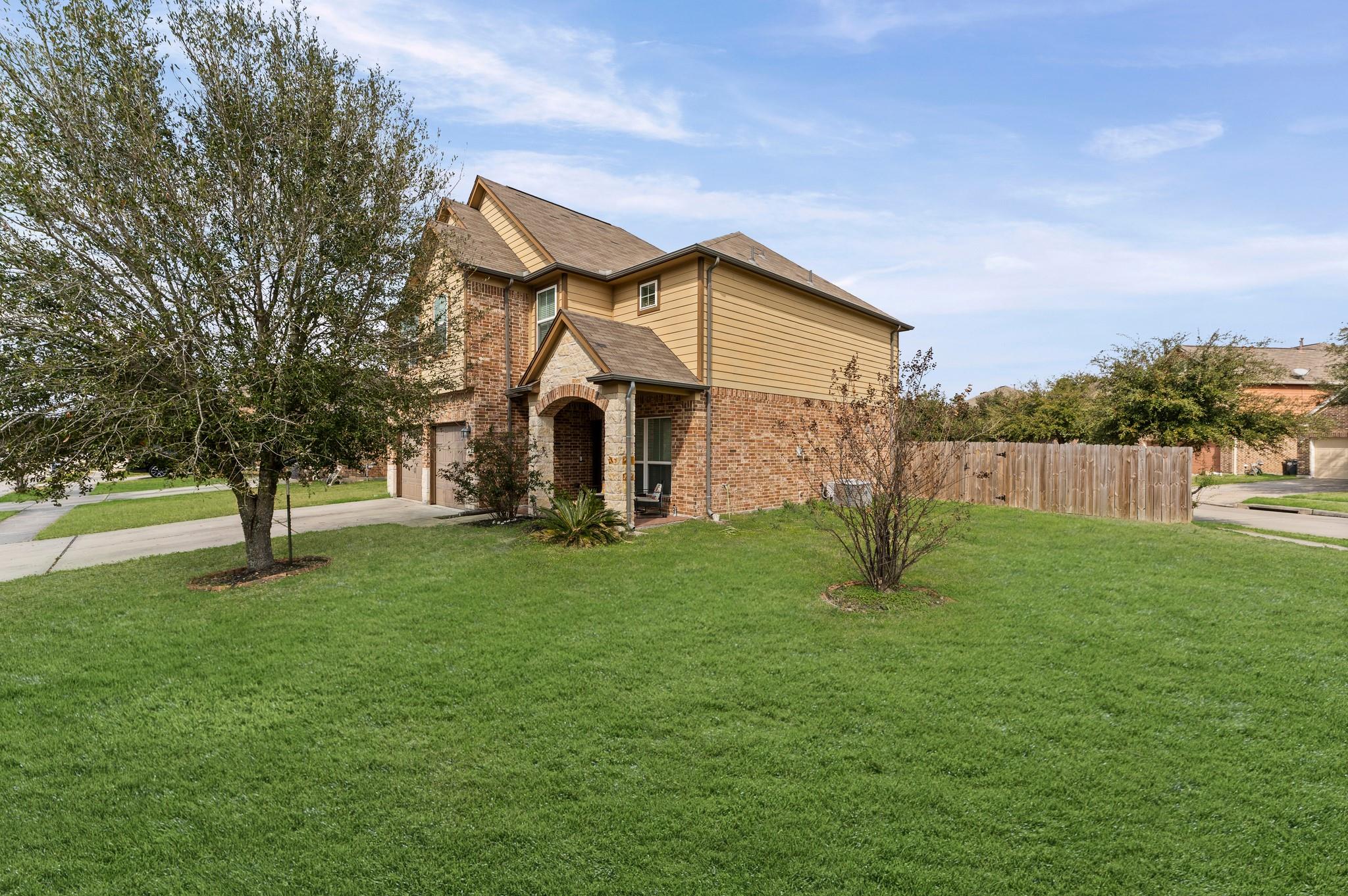 2703 Elm Crossing Trail