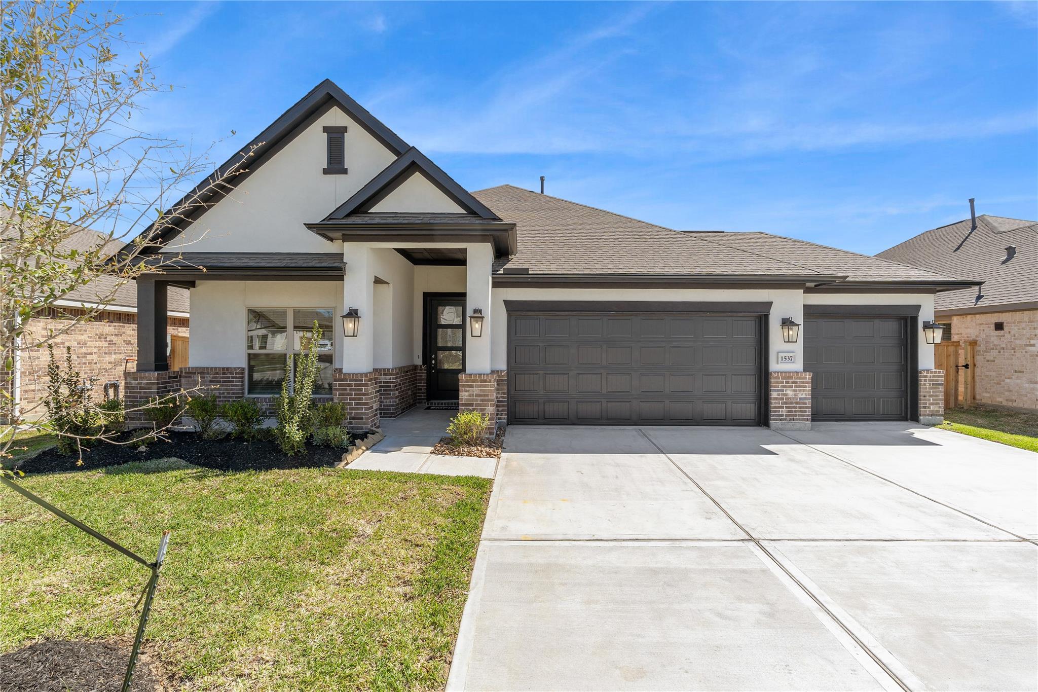 1537 Apache Heights Drive