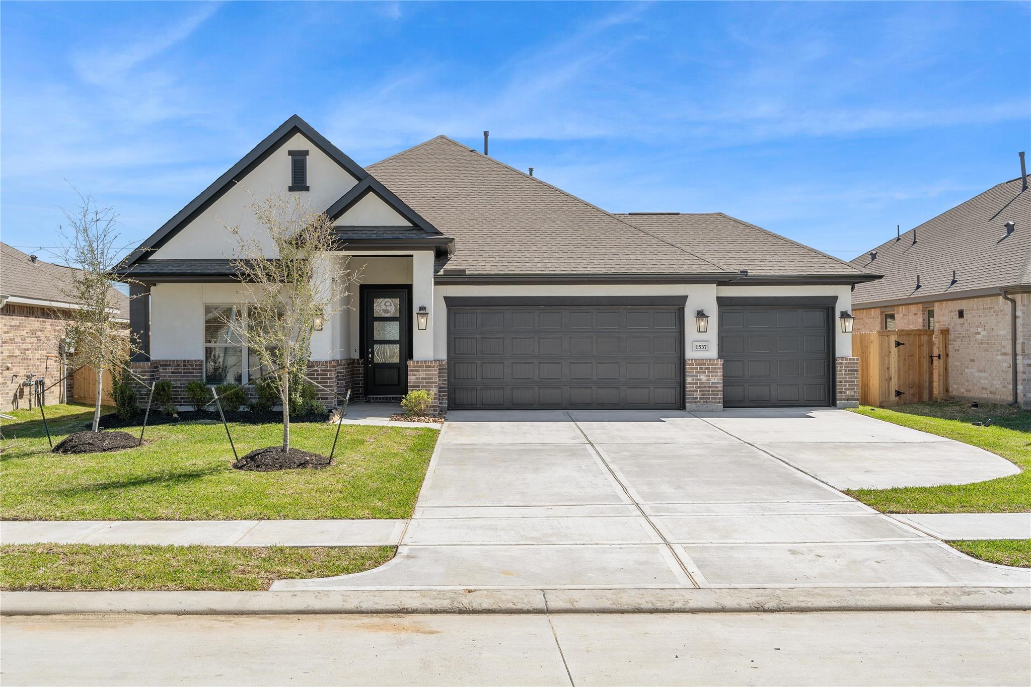 1537 Apache Heights Drive