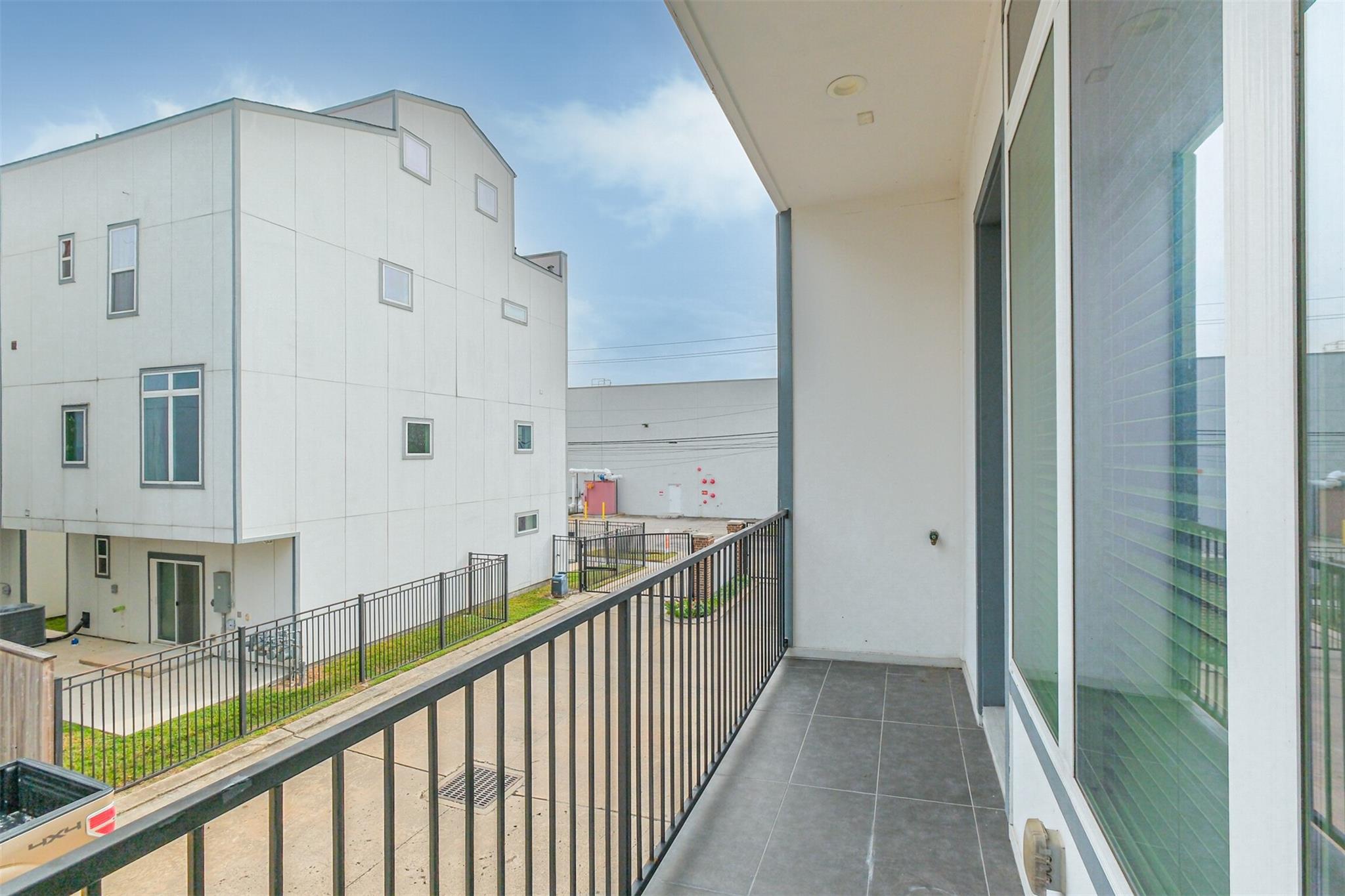 1305 Mayfair Clarkson Lane