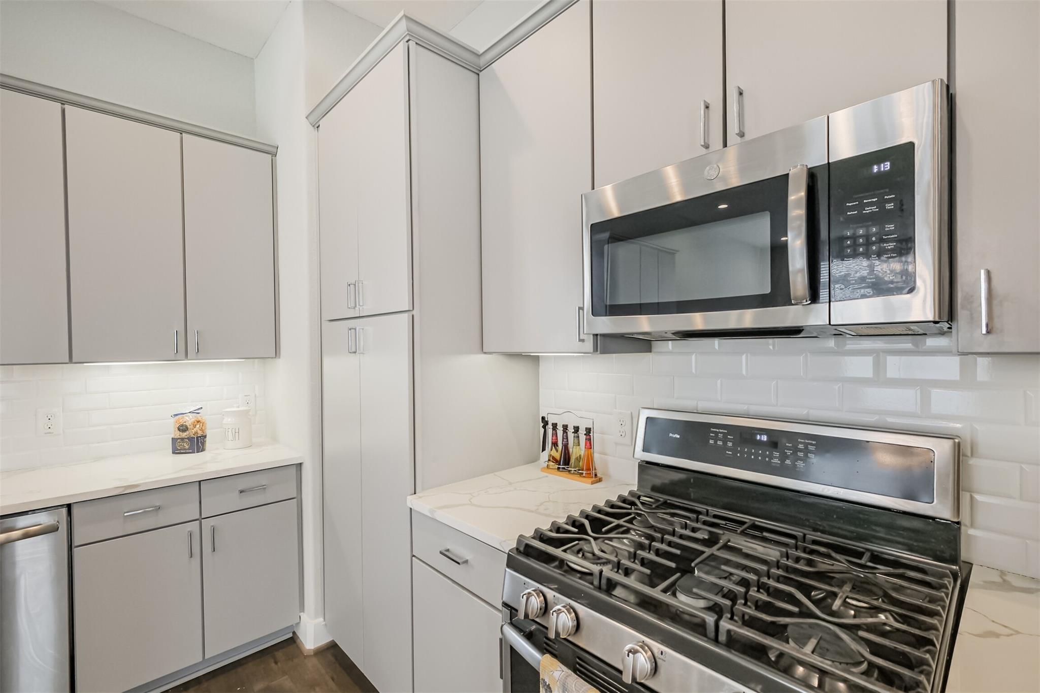 1305 Mayfair Clarkson Lane