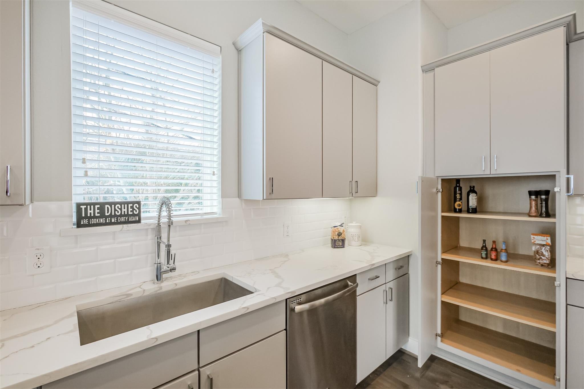 1305 Mayfair Clarkson Lane