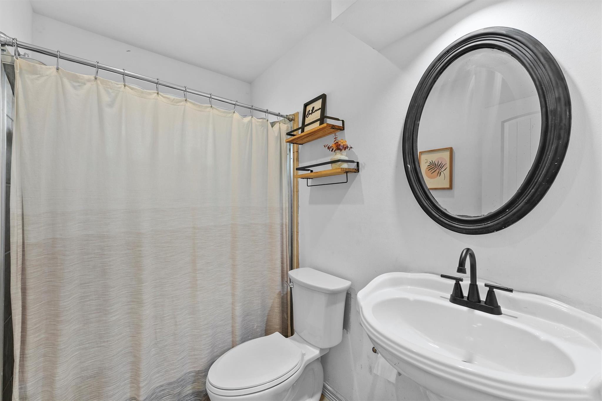 16906 Rolling Acres Drive