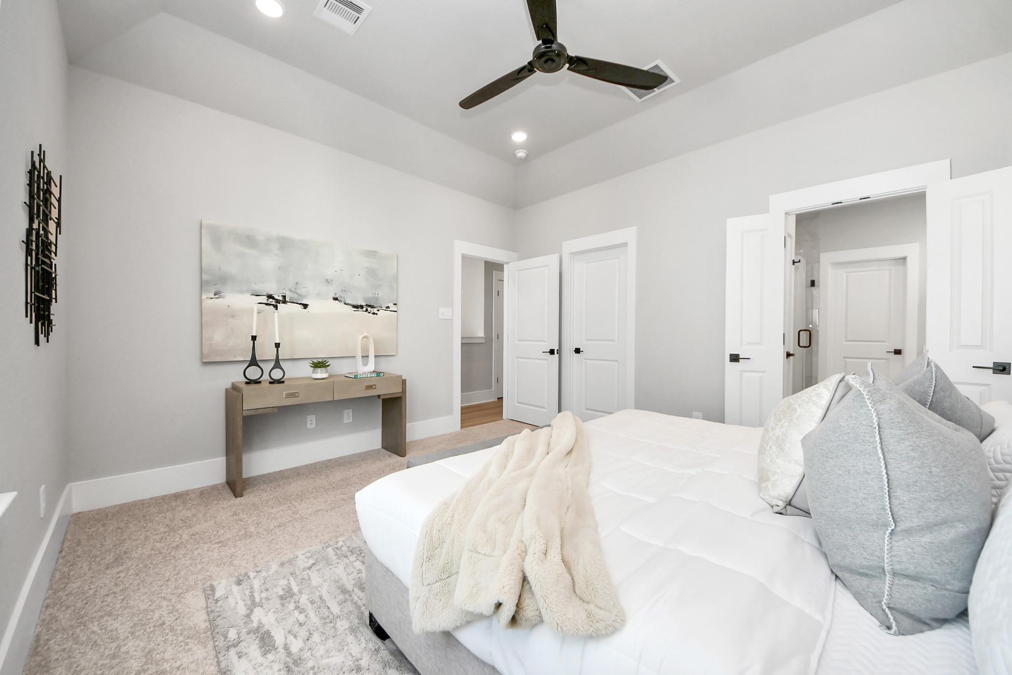 1104 Mansfield Street Unit: E