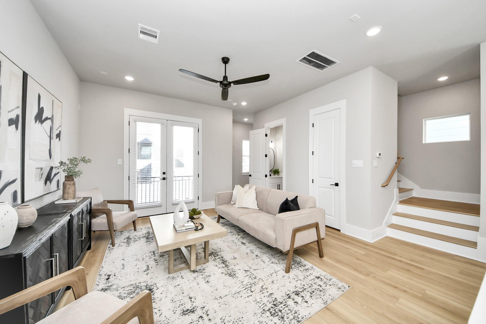 1104 Mansfield Street Unit: E