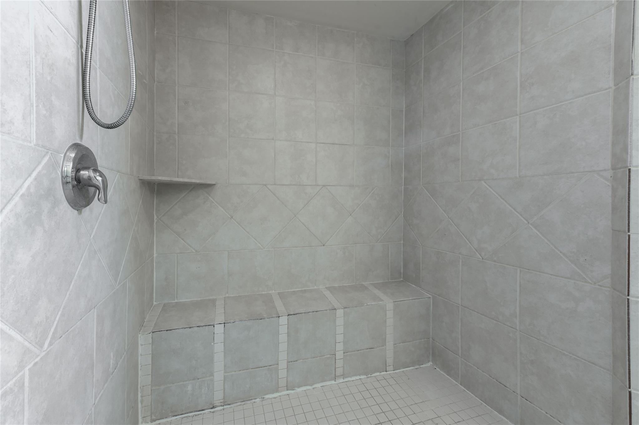 5801 Winsome Lane # 301