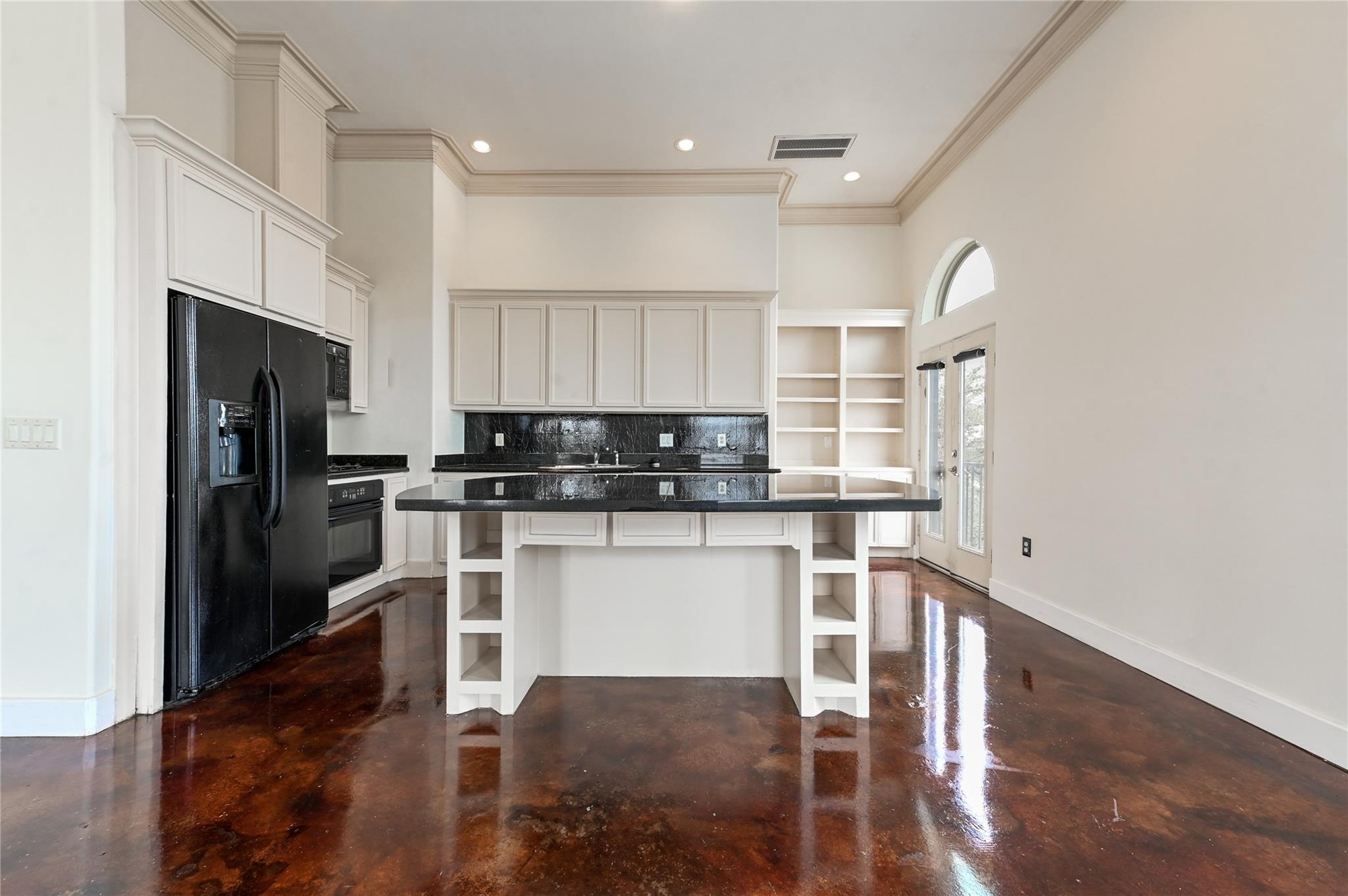 5801 Winsome Lane # 301