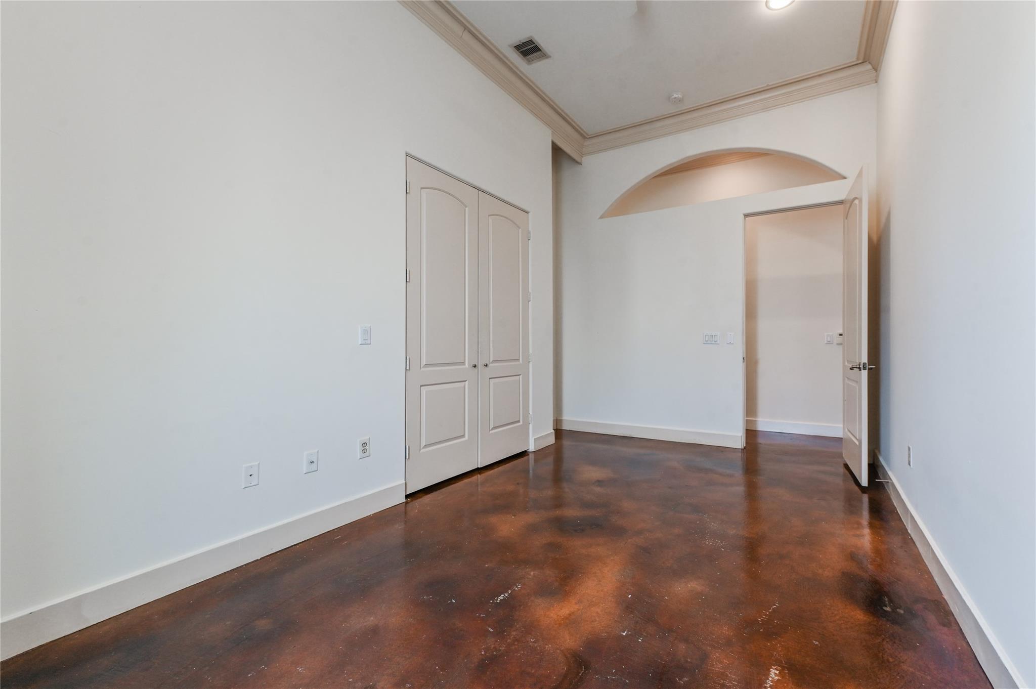 5801 Winsome Lane # 301