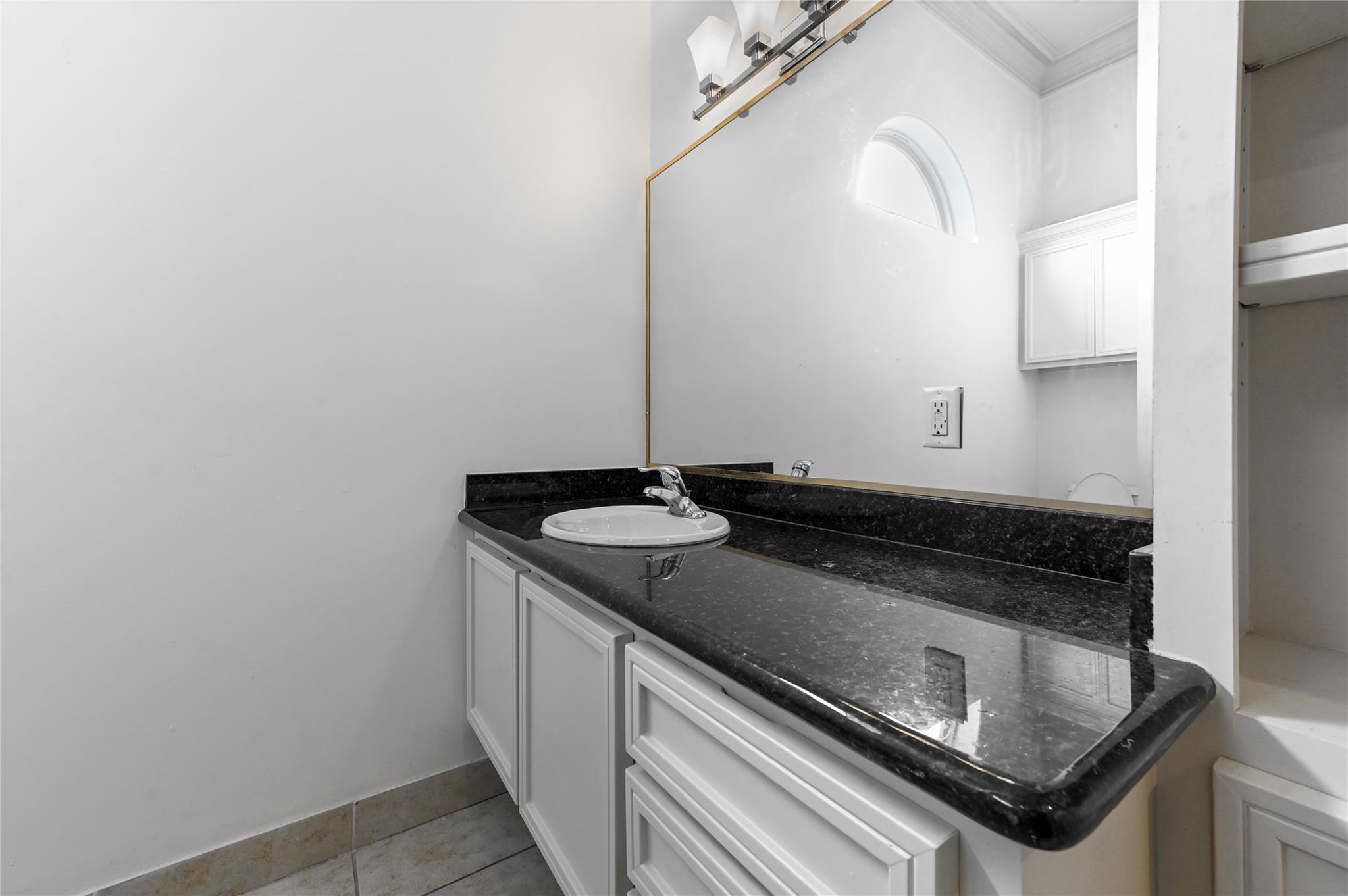 5801 Winsome Lane # 301