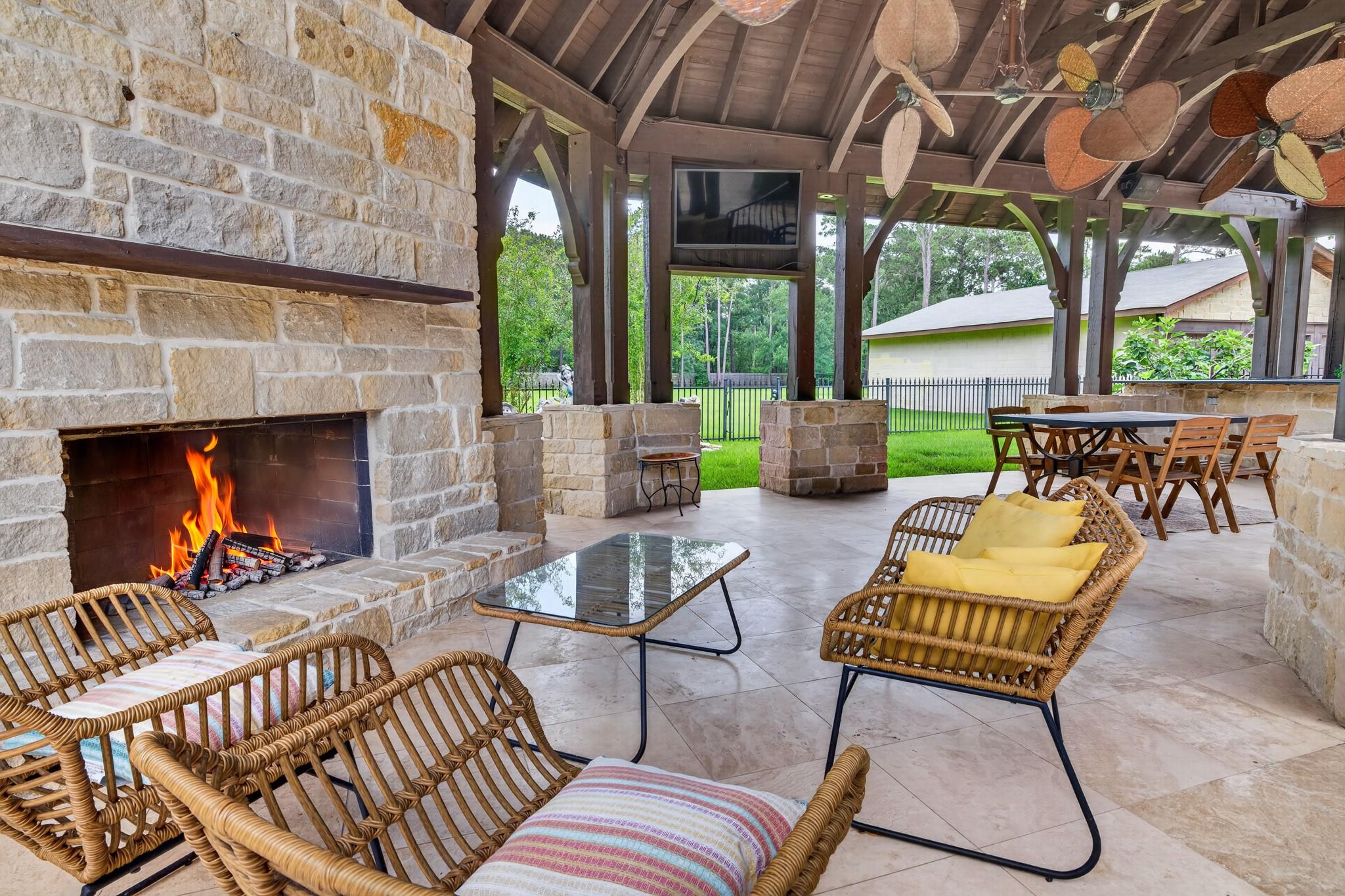 728 Crestbend Drive