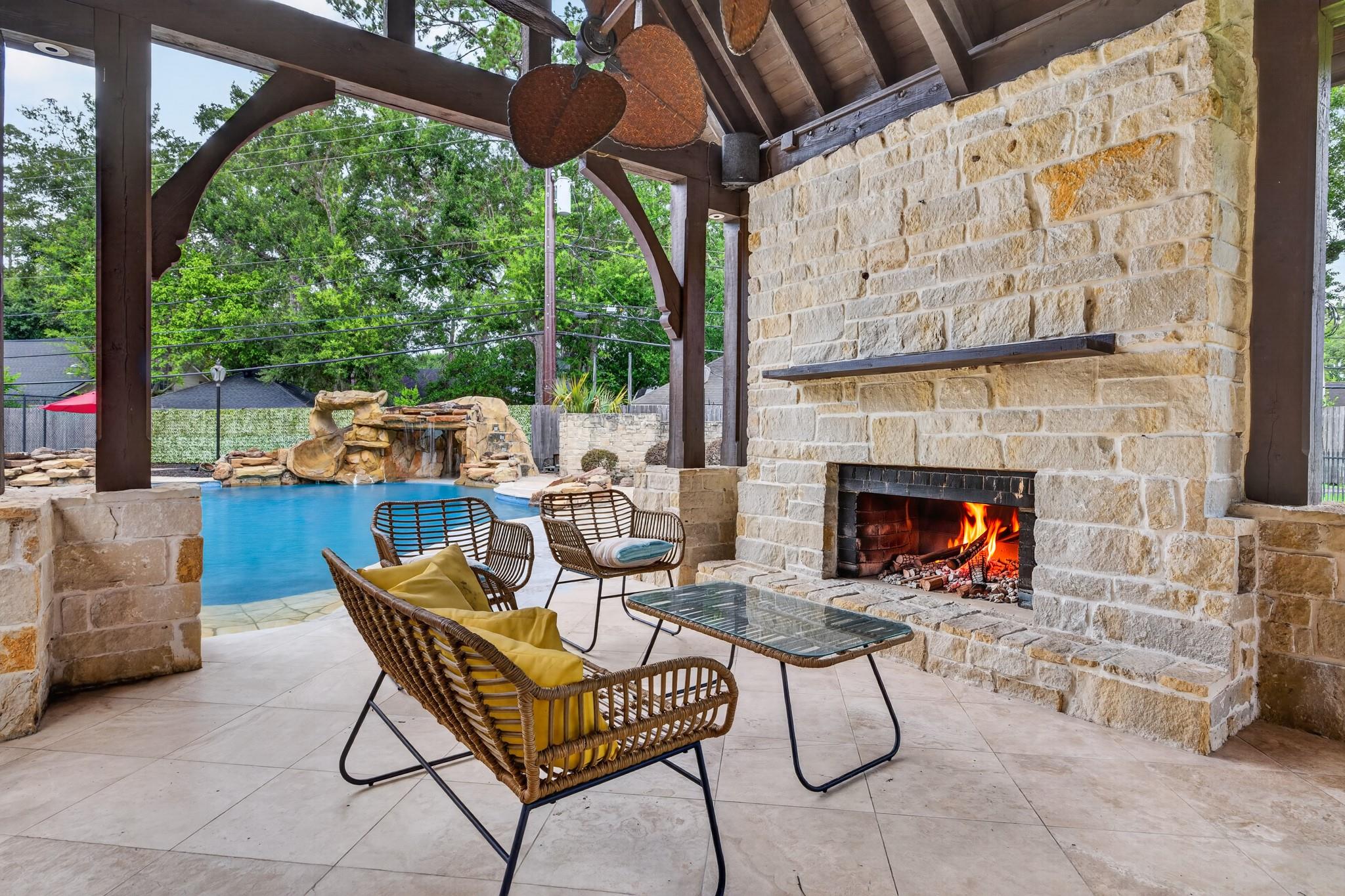728 Crestbend Drive