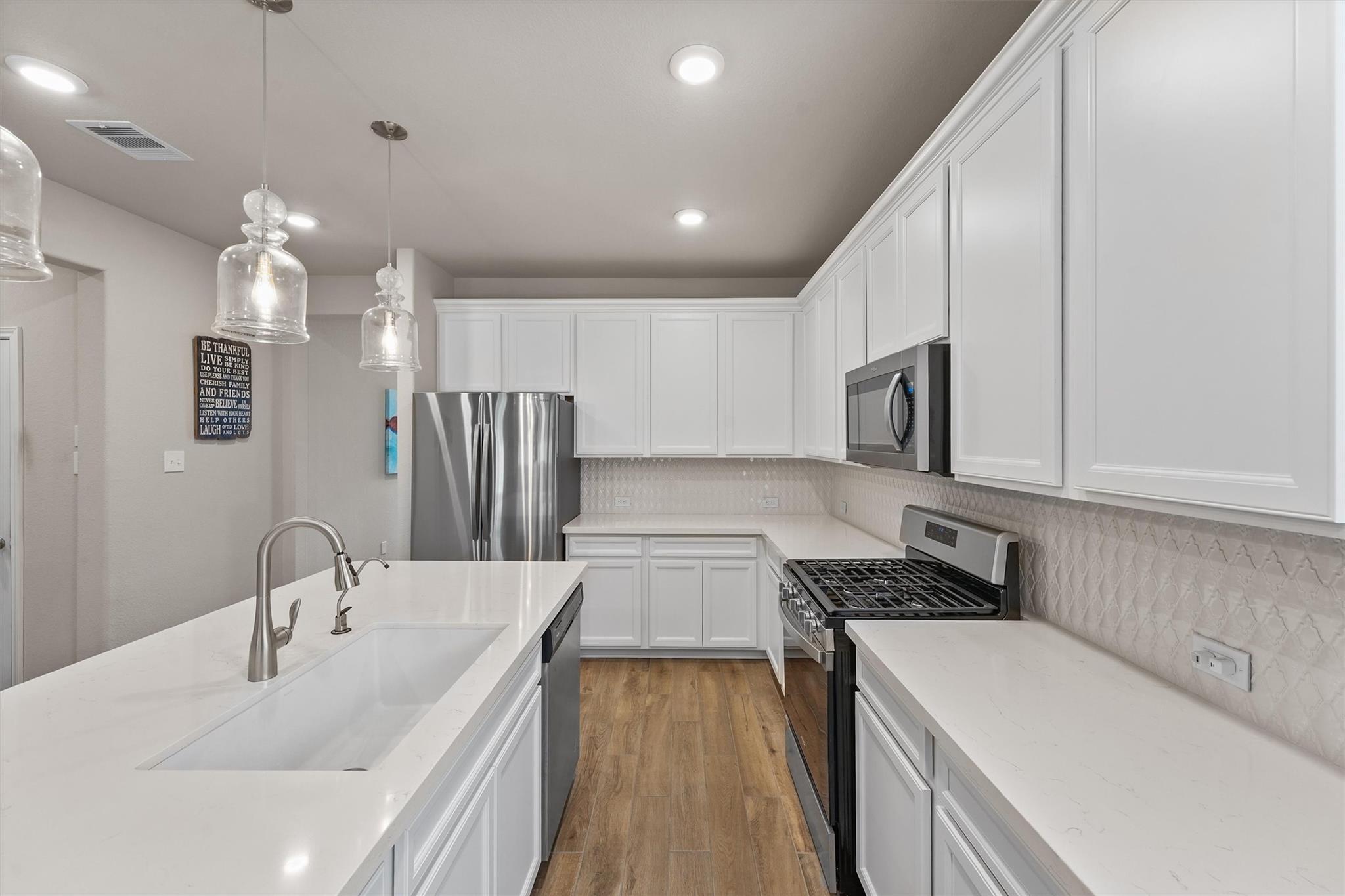 19115 Friesian Stallion Lane