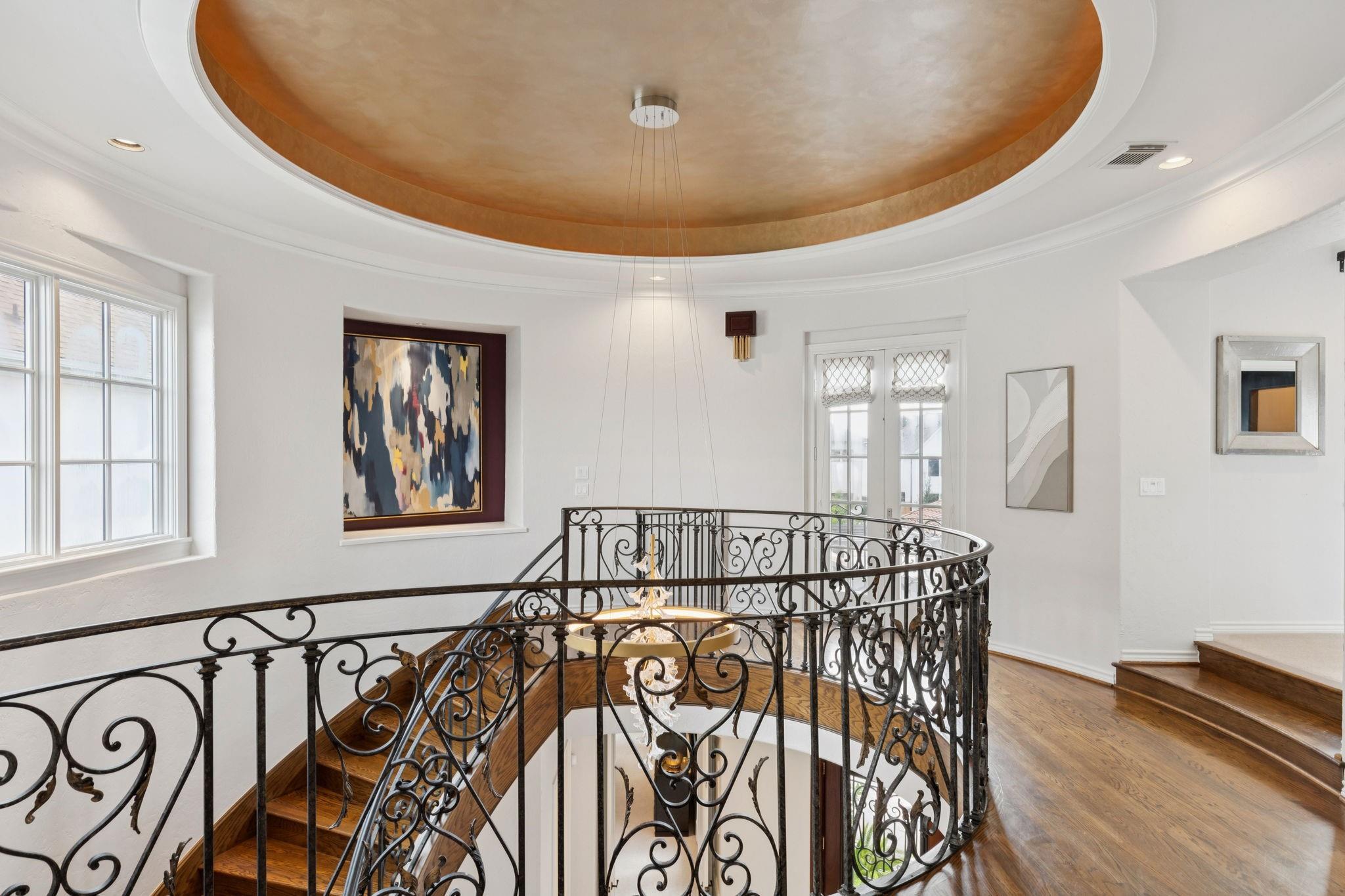 5004 Chestnut Street