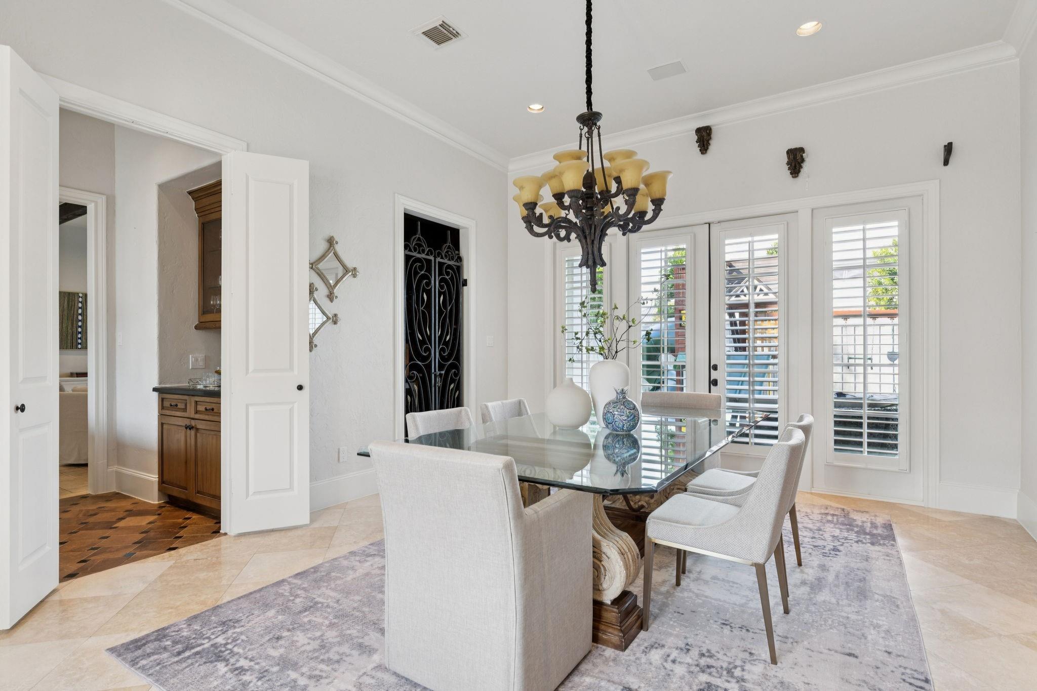 5004 Chestnut Street