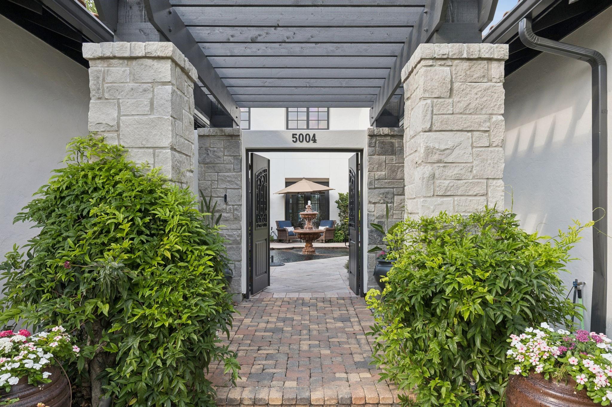 5004 Chestnut Street