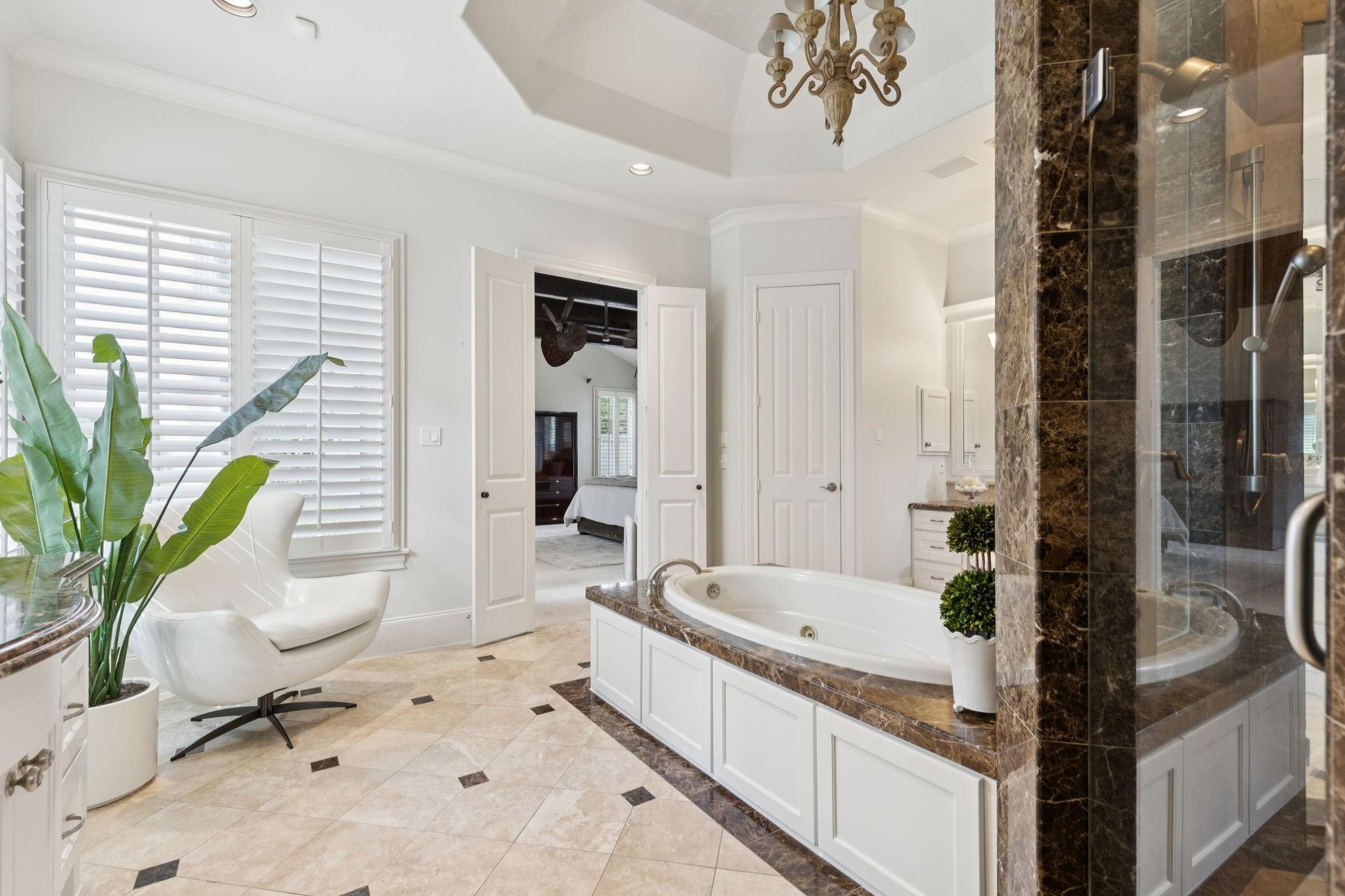 5004 Chestnut Street