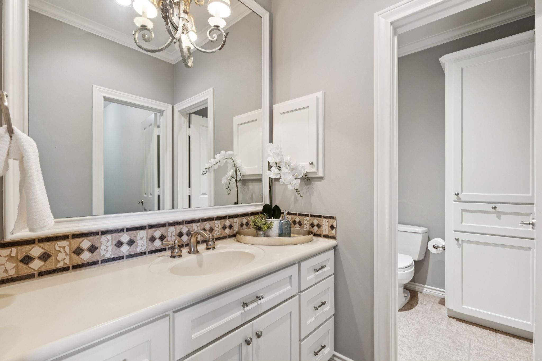 5004 Chestnut Street