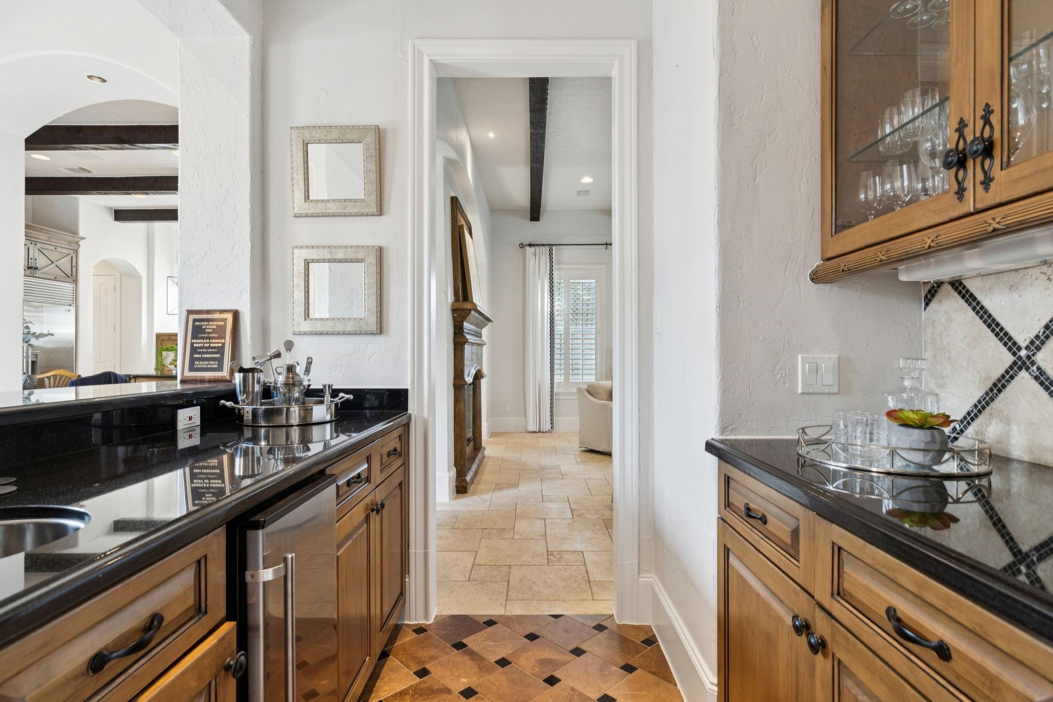 5004 Chestnut Street