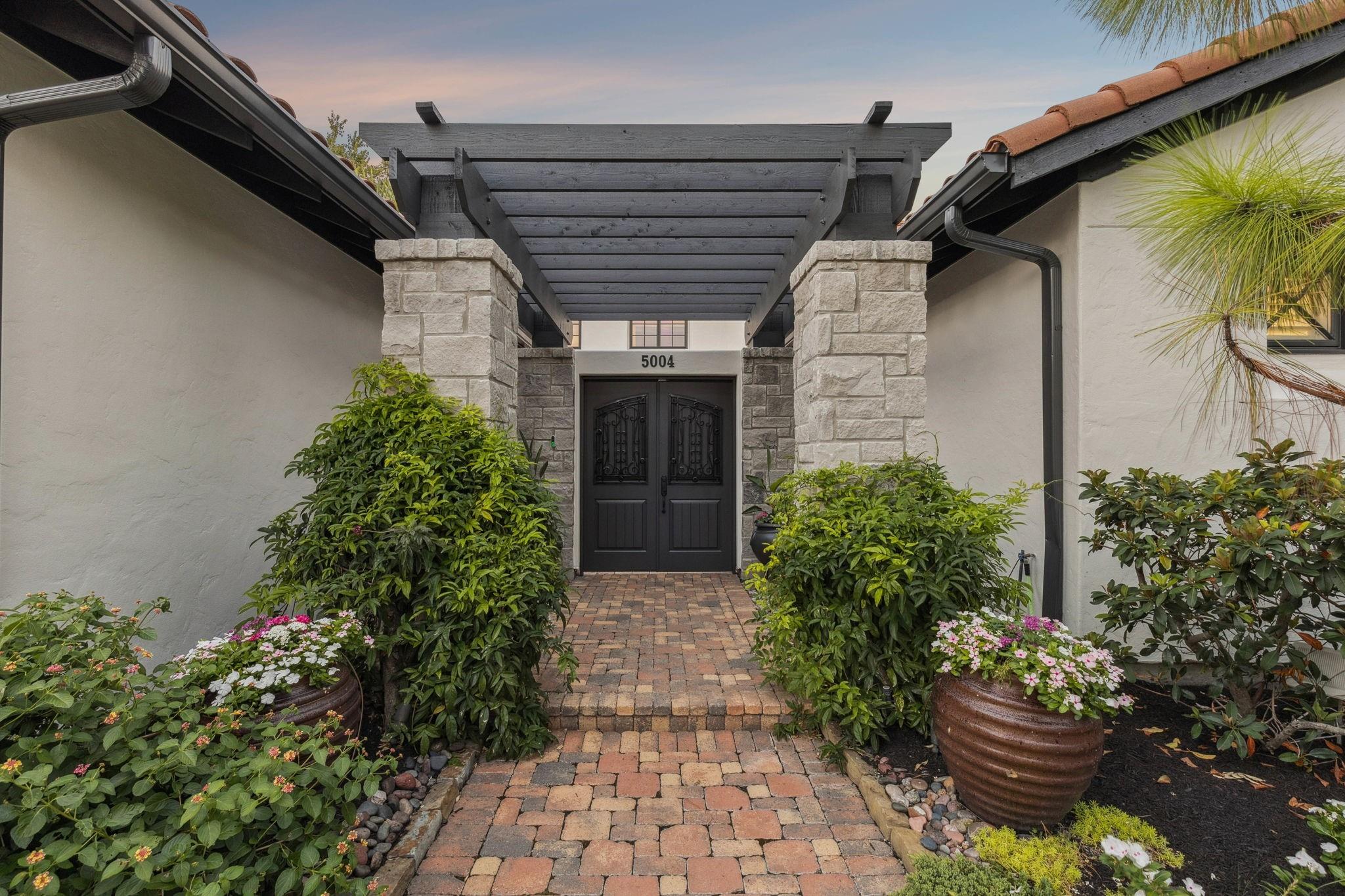 5004 Chestnut Street