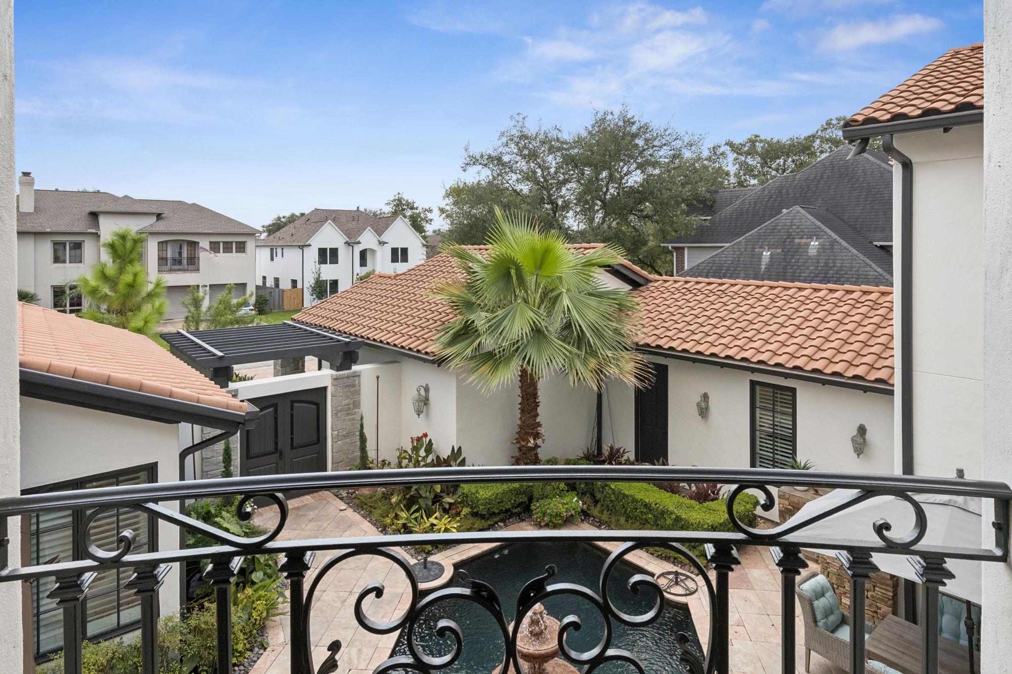 5004 Chestnut Street